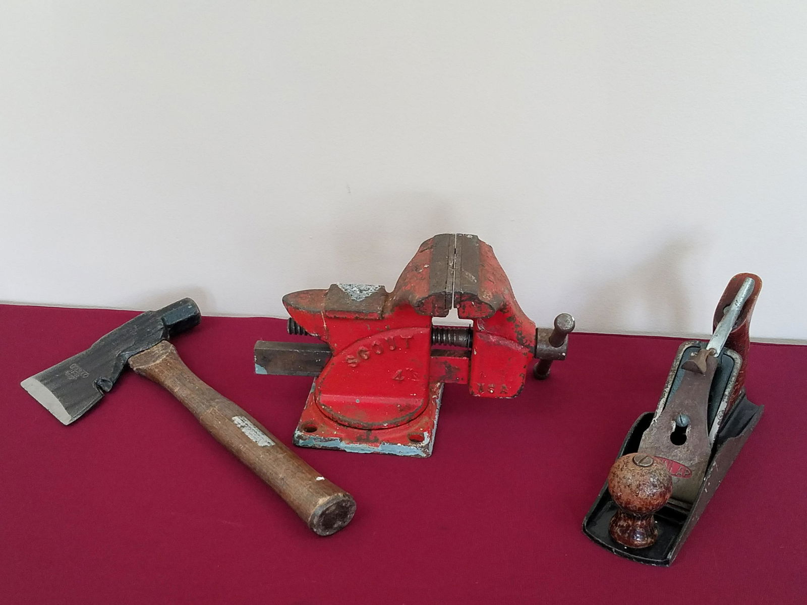 Dunlap Plane, Scout Vice and Stanley Hatchet (1 of 4)
