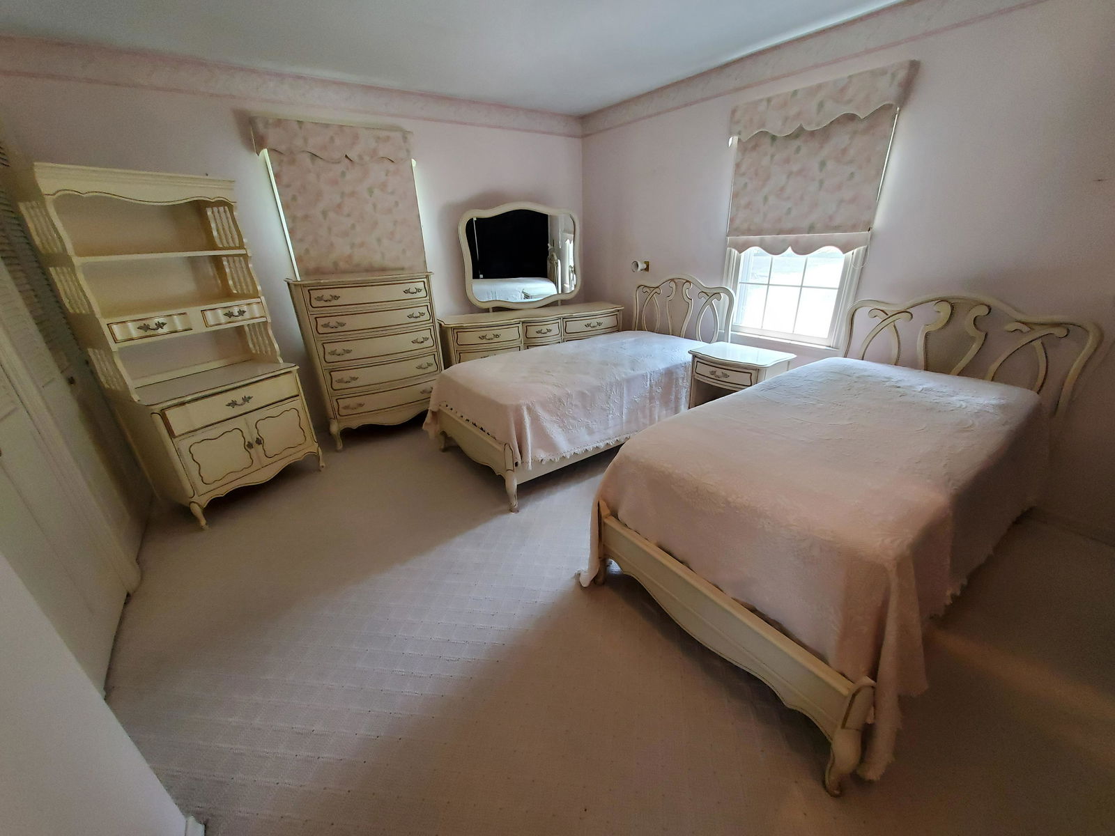 Dixie 6 Pc Bedroom (1 of 8)