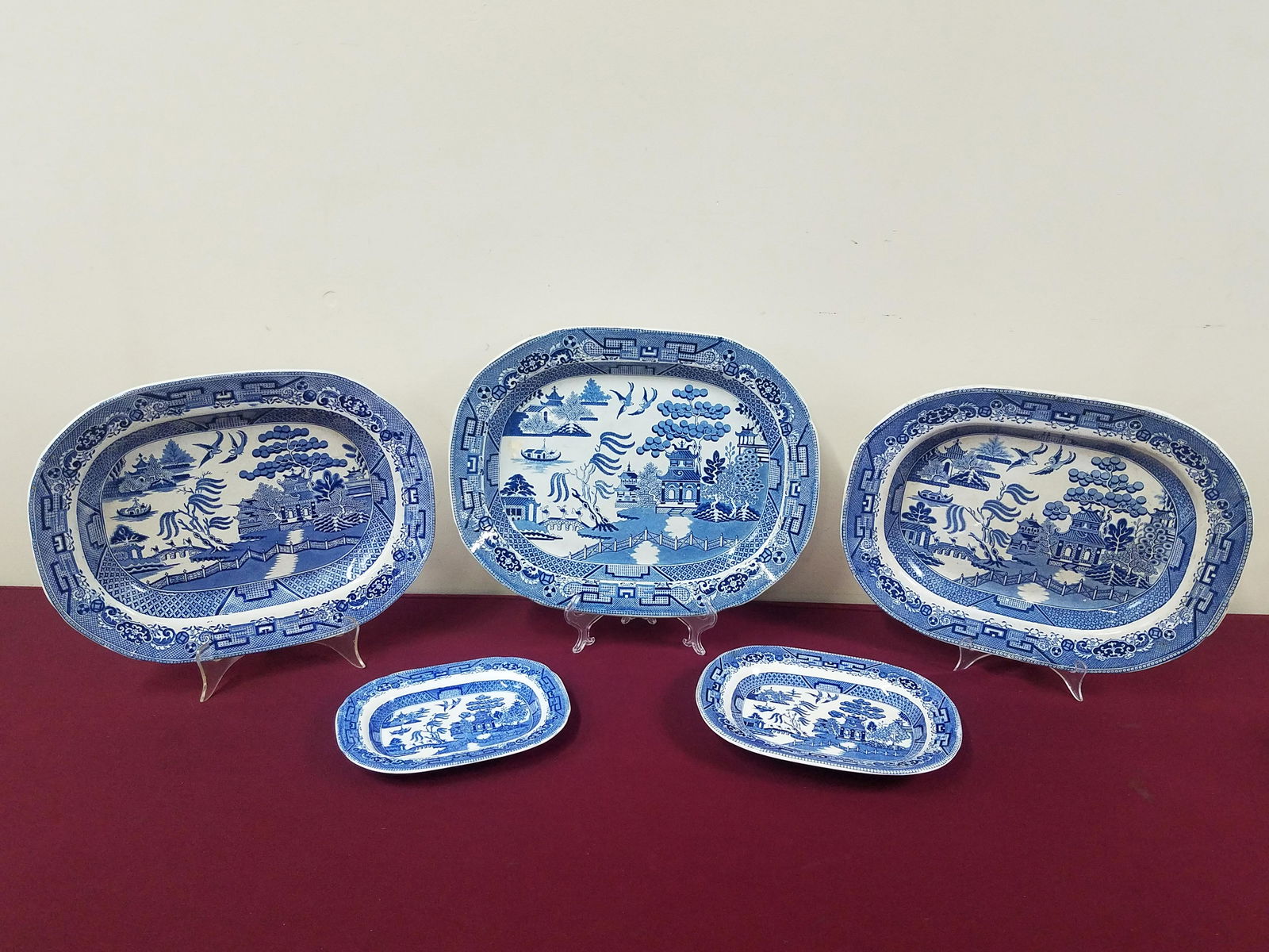 5 19 C Transferware Blue Willow Platters (1 of 13)