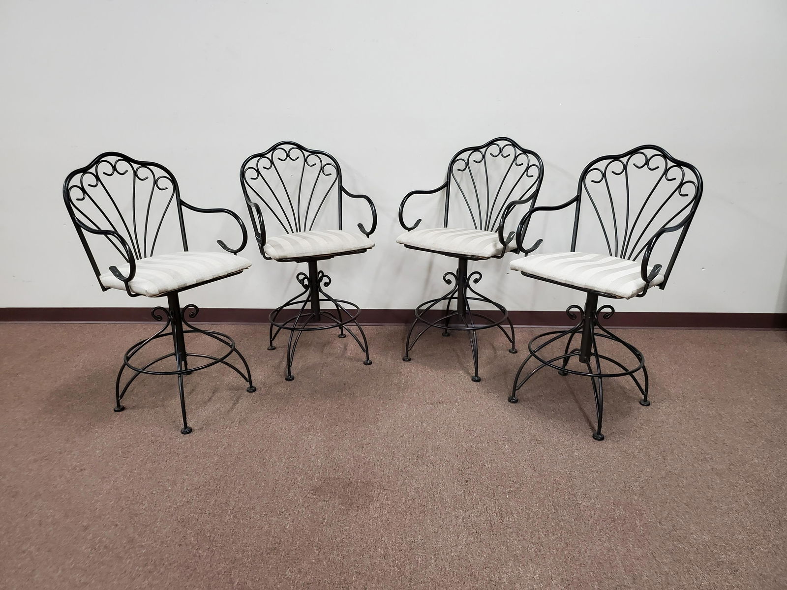 4 Swivel Stools (1 of 3)