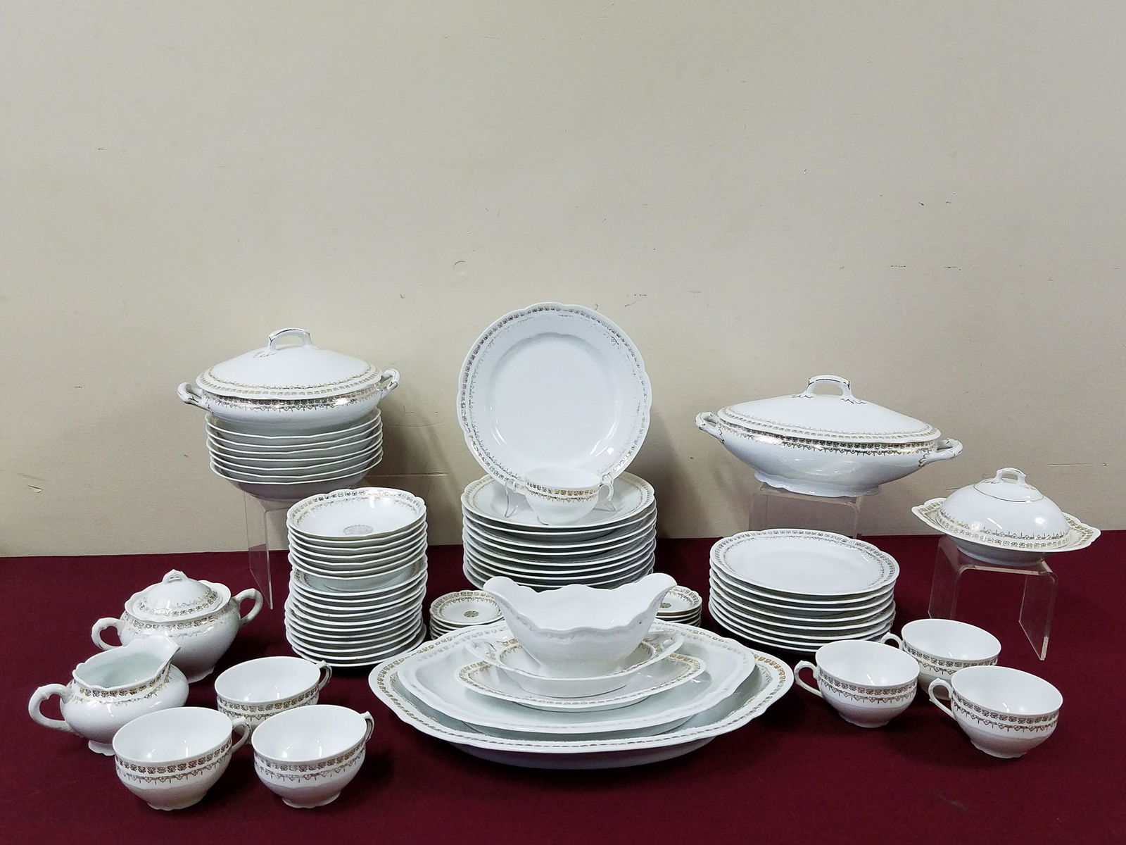 73 Pcs Royal Dinnerware (1 of 4)