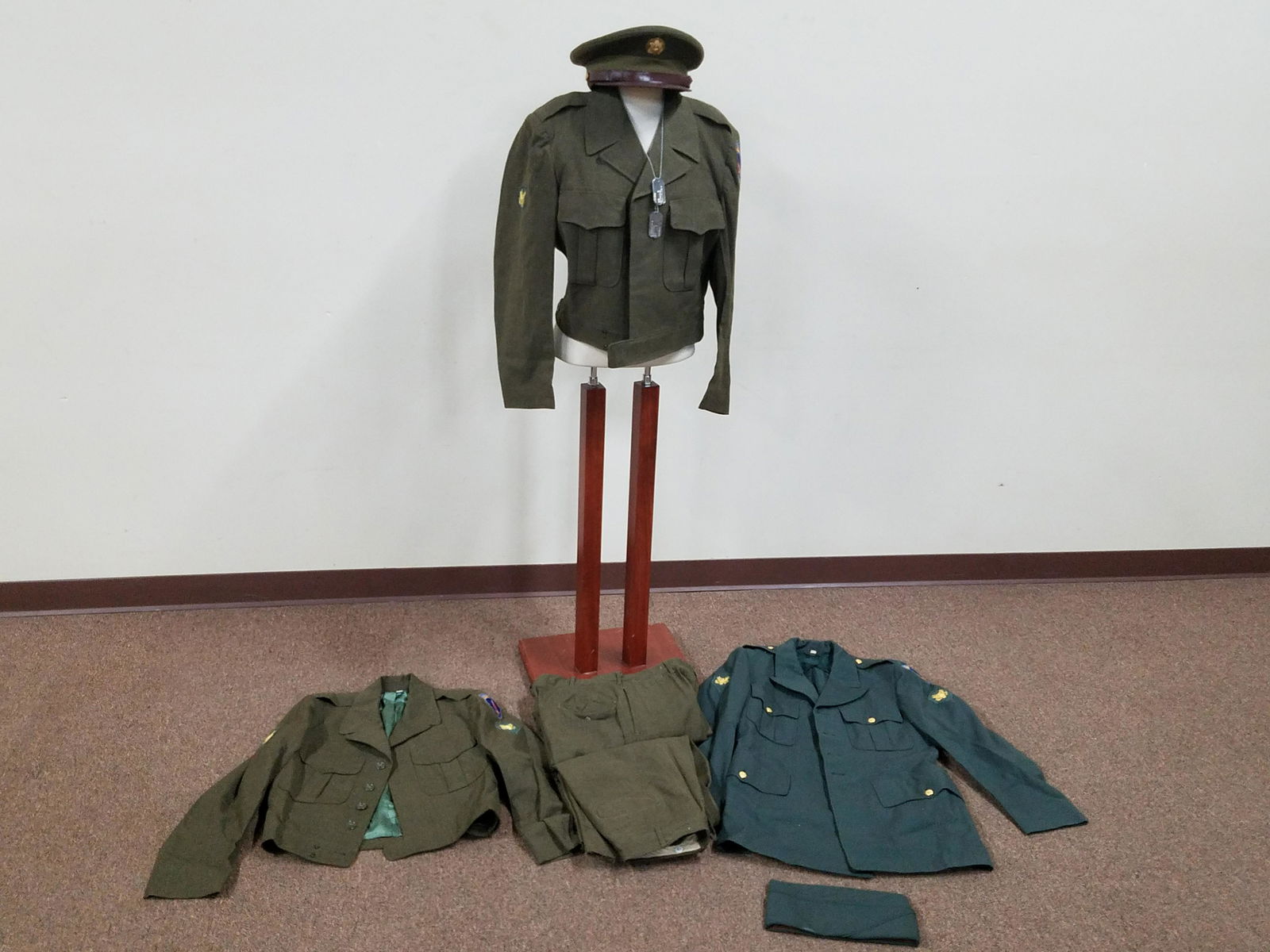 Military Uniforms and Insignia (1 of 7)