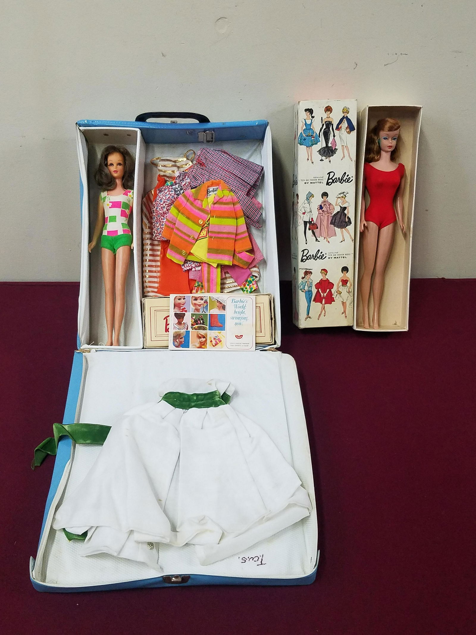 2 Barbie Dolls with Accessories (1 of 8)