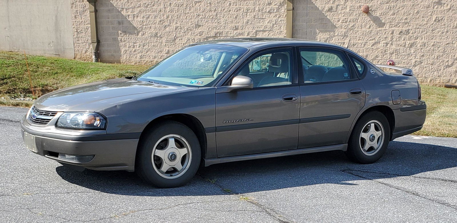 2002 Chevrolet Impala LS (1 of 11)