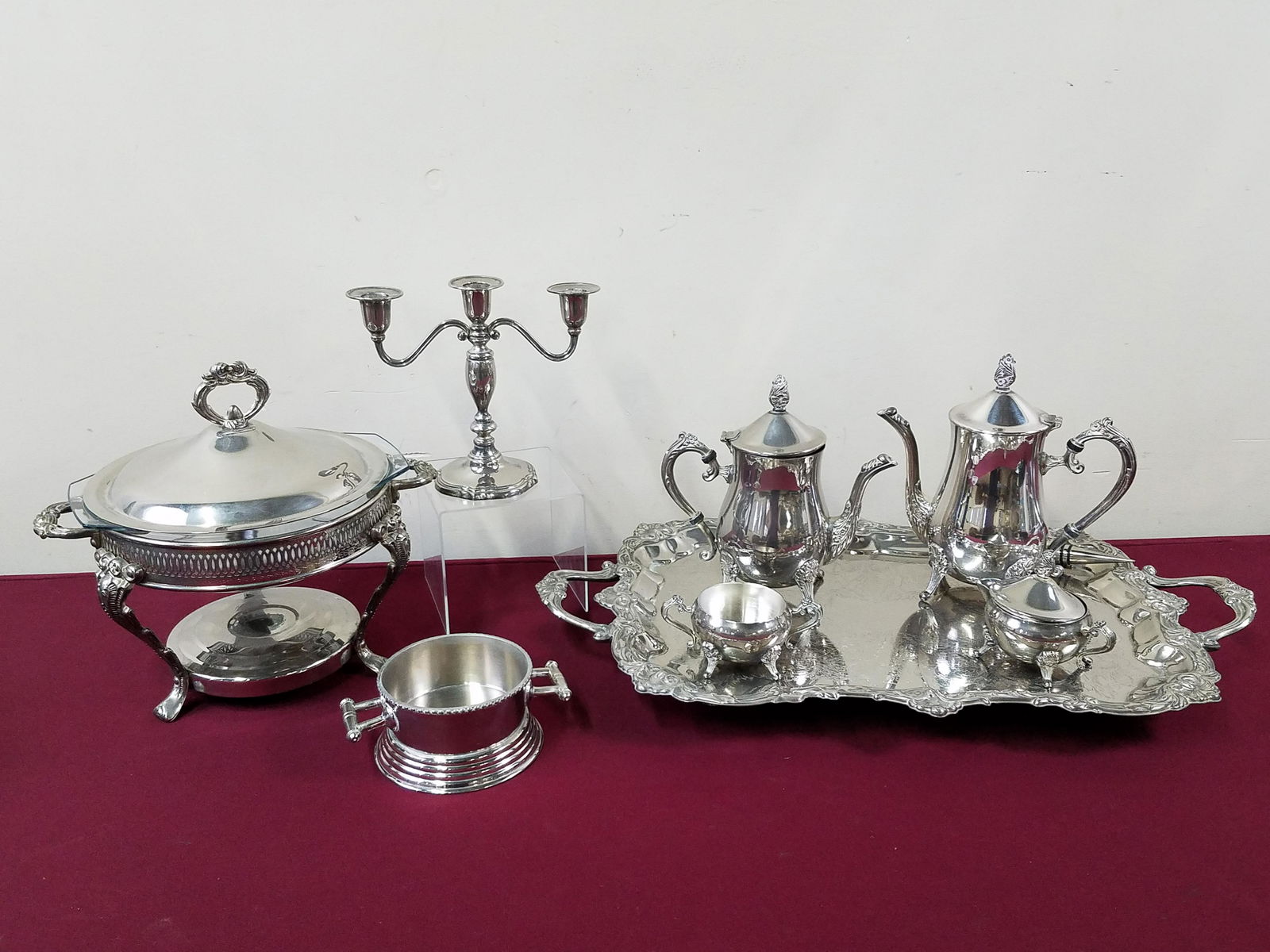 8 Pcs Silverplate incl Tea Service (1 of 3)