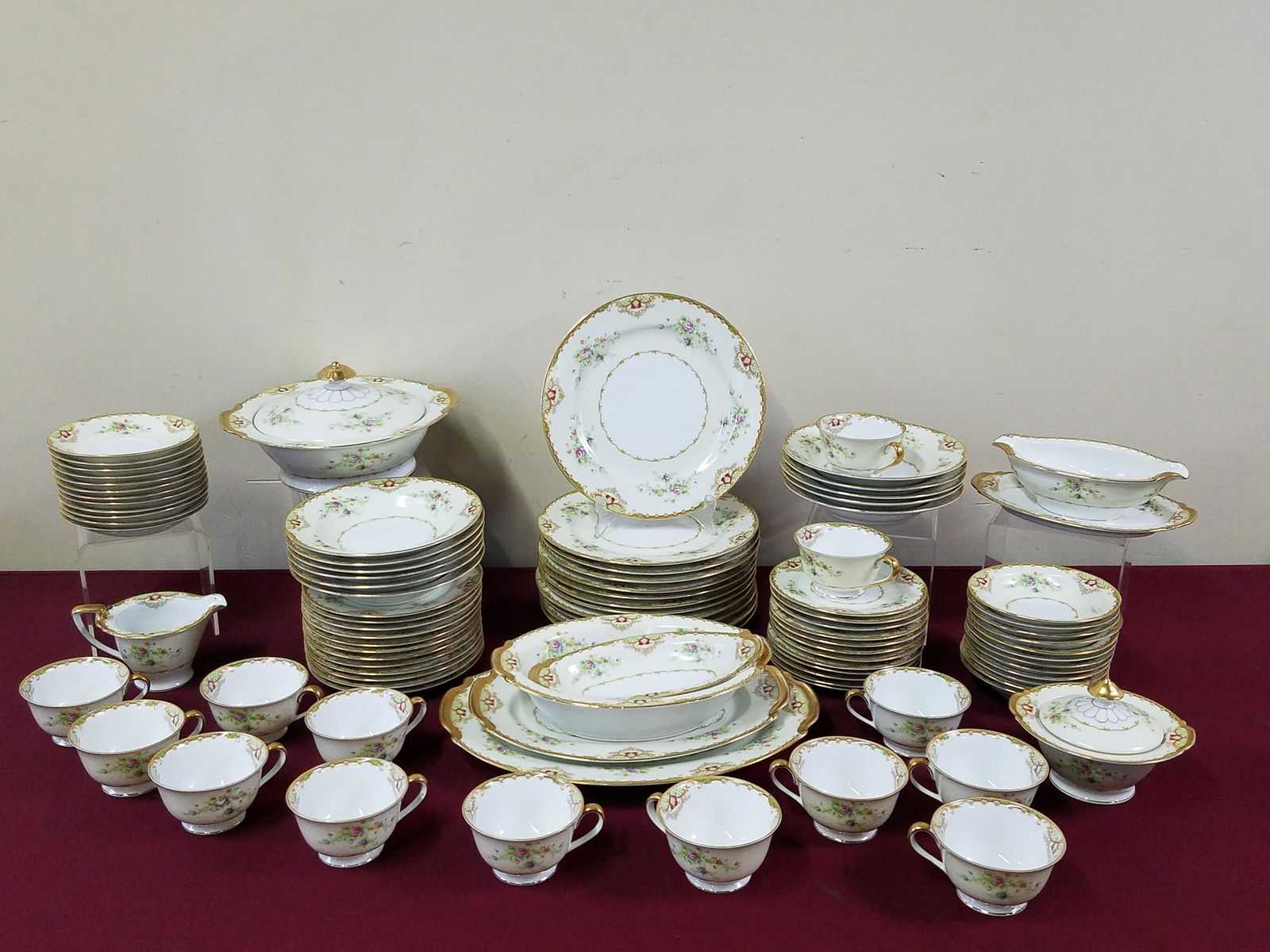 94 Pcs Empress China (1 of 3)