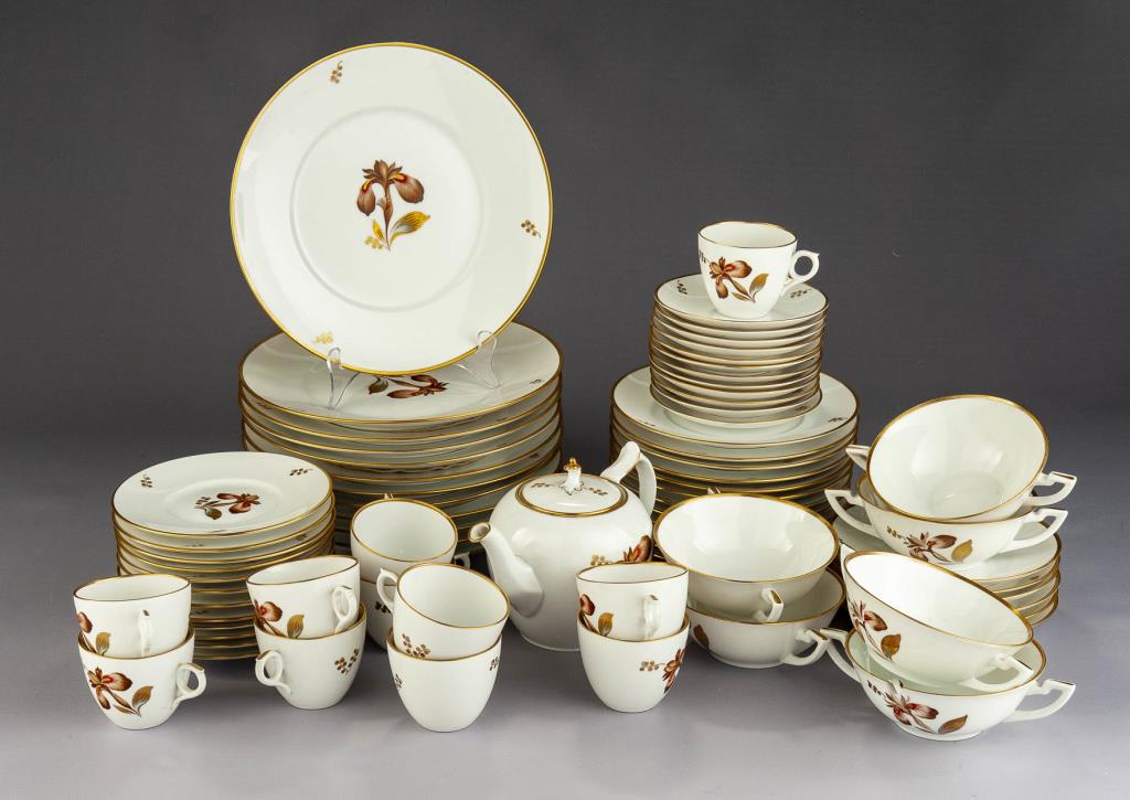 72 Pcs Royal Copenhagen Brown Iris Dinner Service (1 of 5)