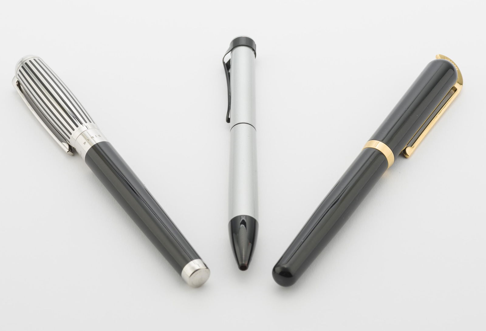 Visconti Peride, Pelikan, and Dupont Pens (1 of 10)