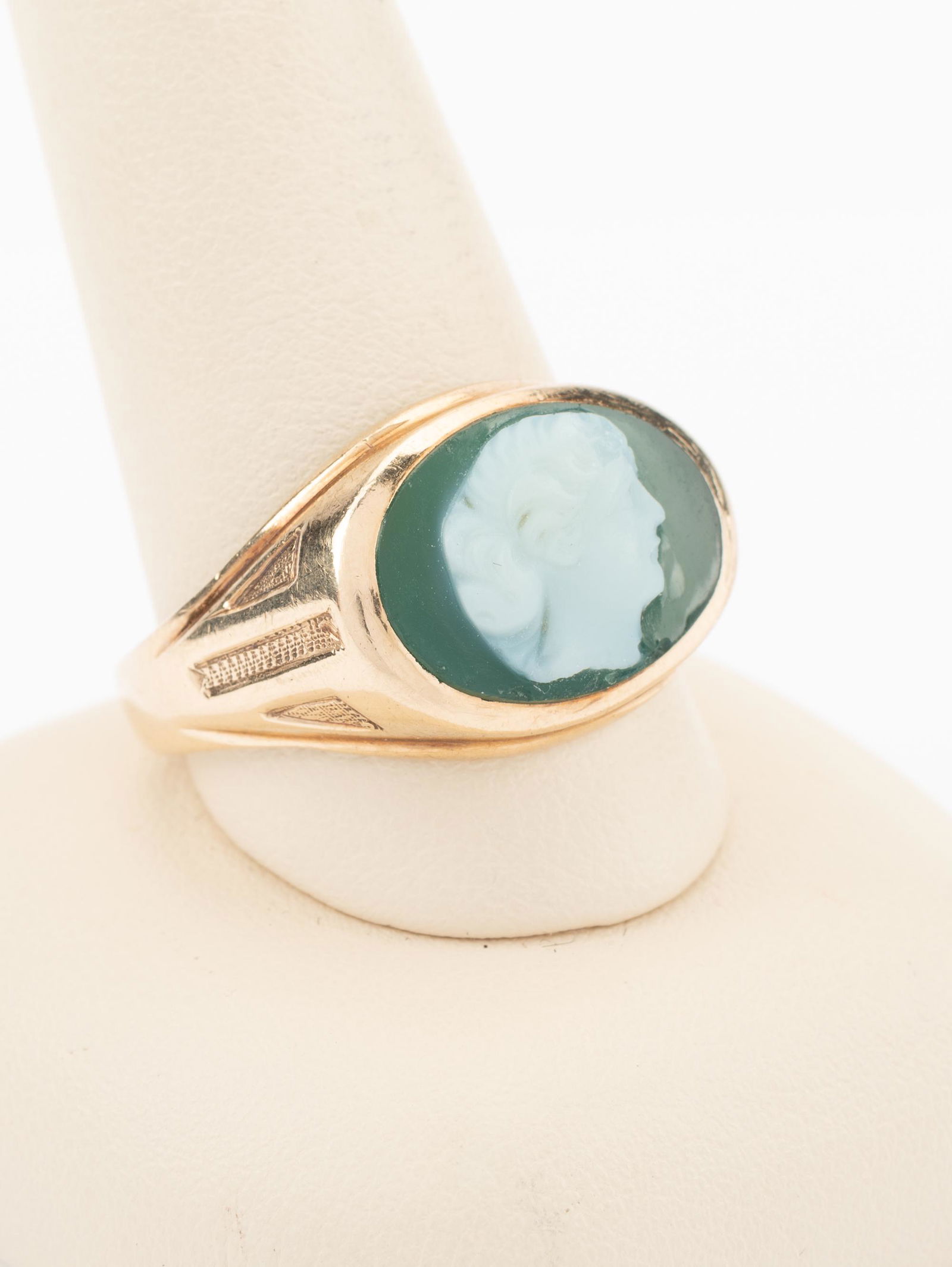 10K and Hardstone Cameo Ring (1 of 3)