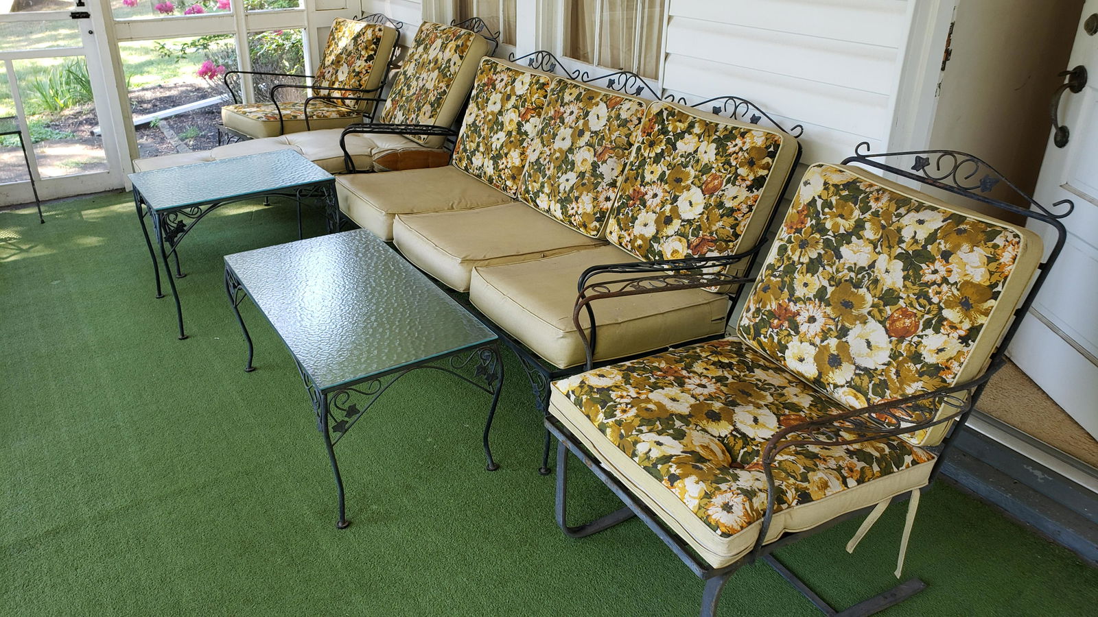 6 Pcs Outdoor Furniture (1 of 1)