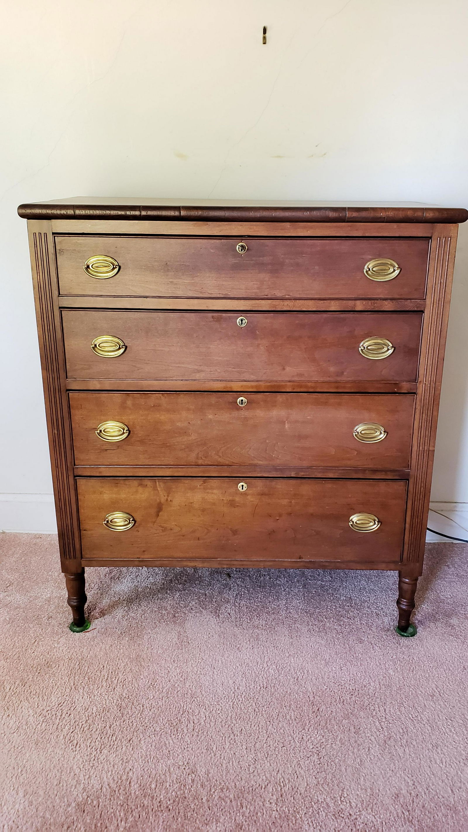 Sheraton 4 Drawer Chest of Drawers (1 of 4)