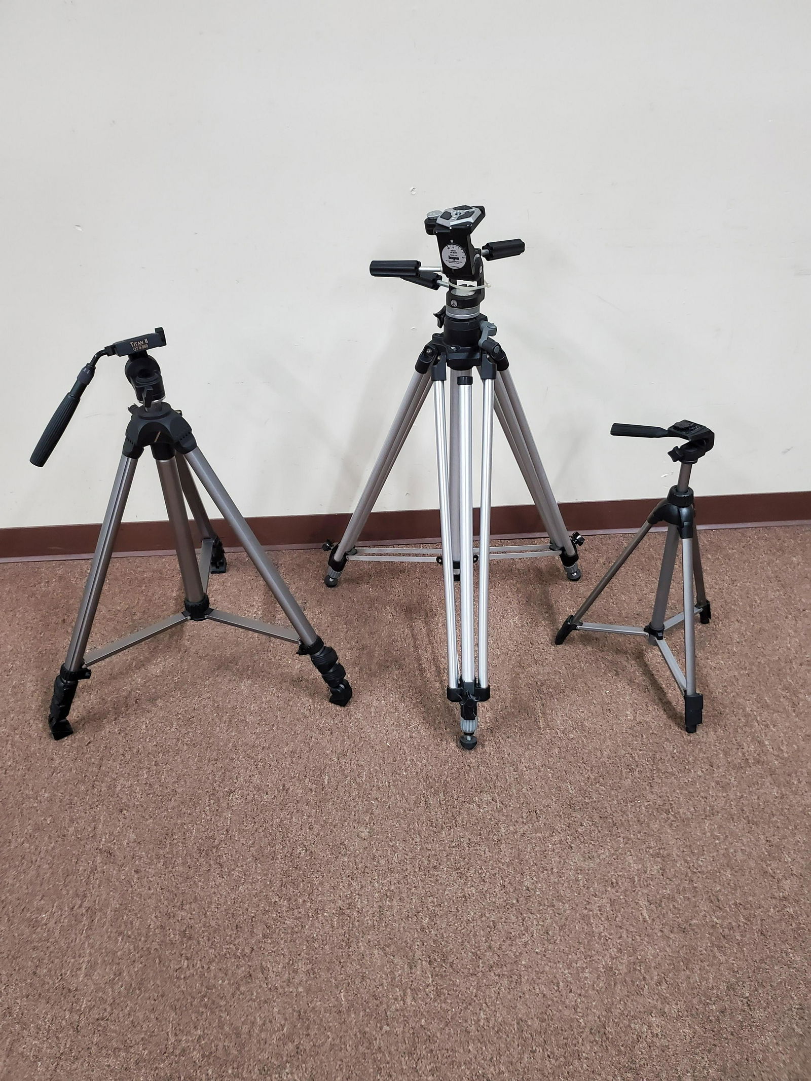 3 Tripods (1 of 4)