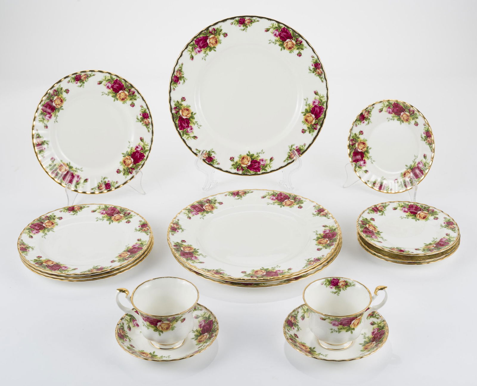 16 Pcs Royal Albert Old Country Rose Dinnerware (1 of 3)