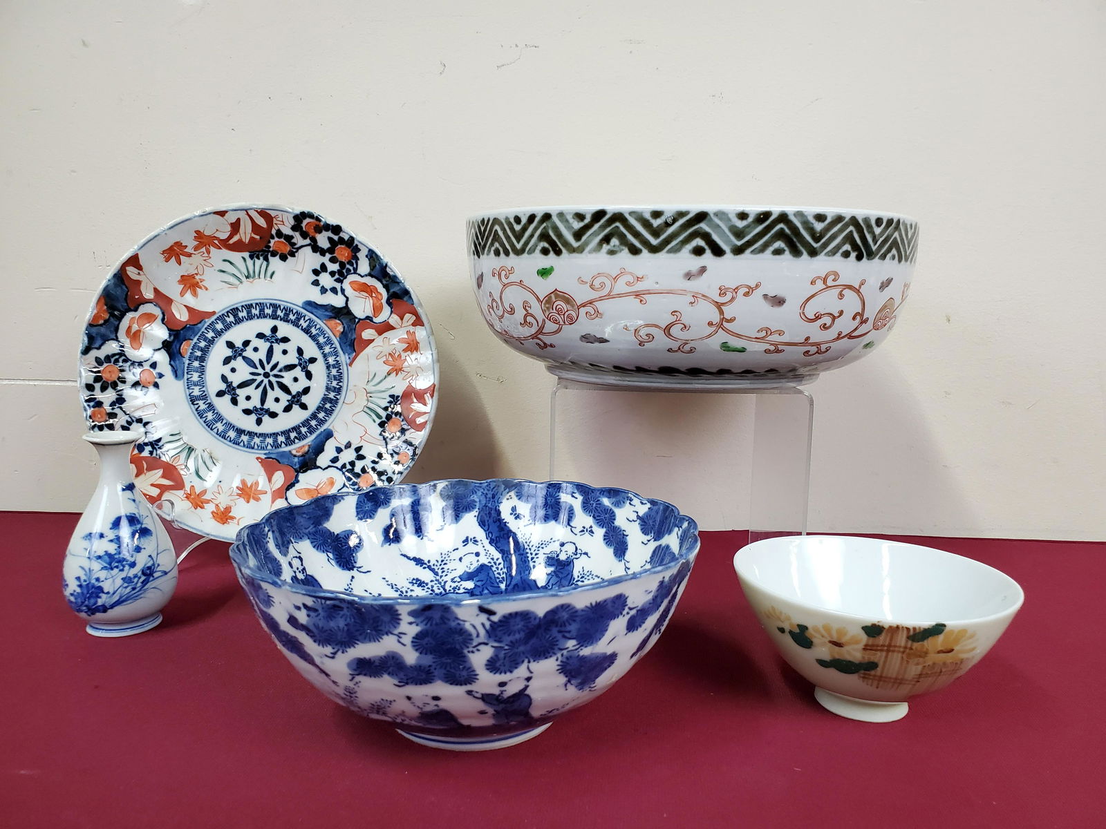 5 Pcs of Asian Porcelain (1 of 3)