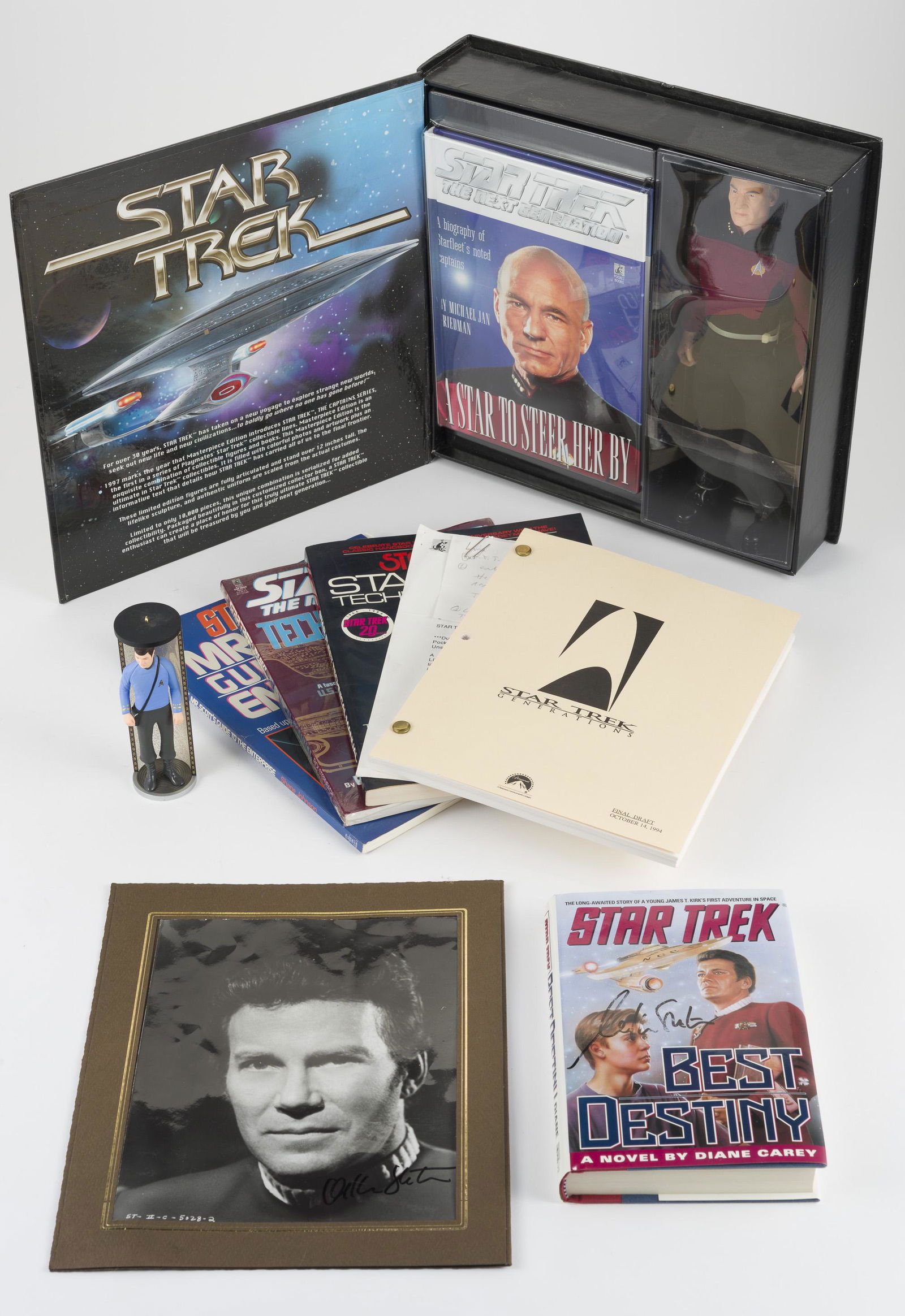 8 Pcs Star Trek Memorabilia (1 of 6)