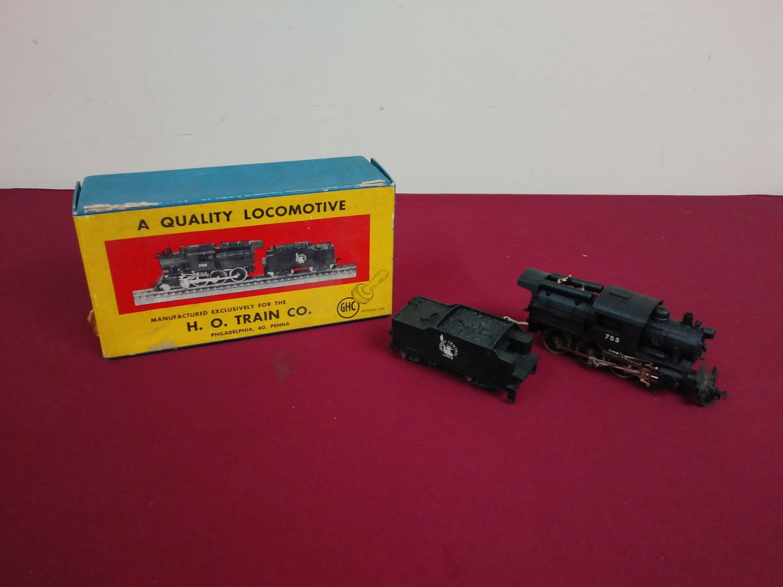 AHM HO Jersey Central Lines Loco and Tender in OB (1 of 3)
