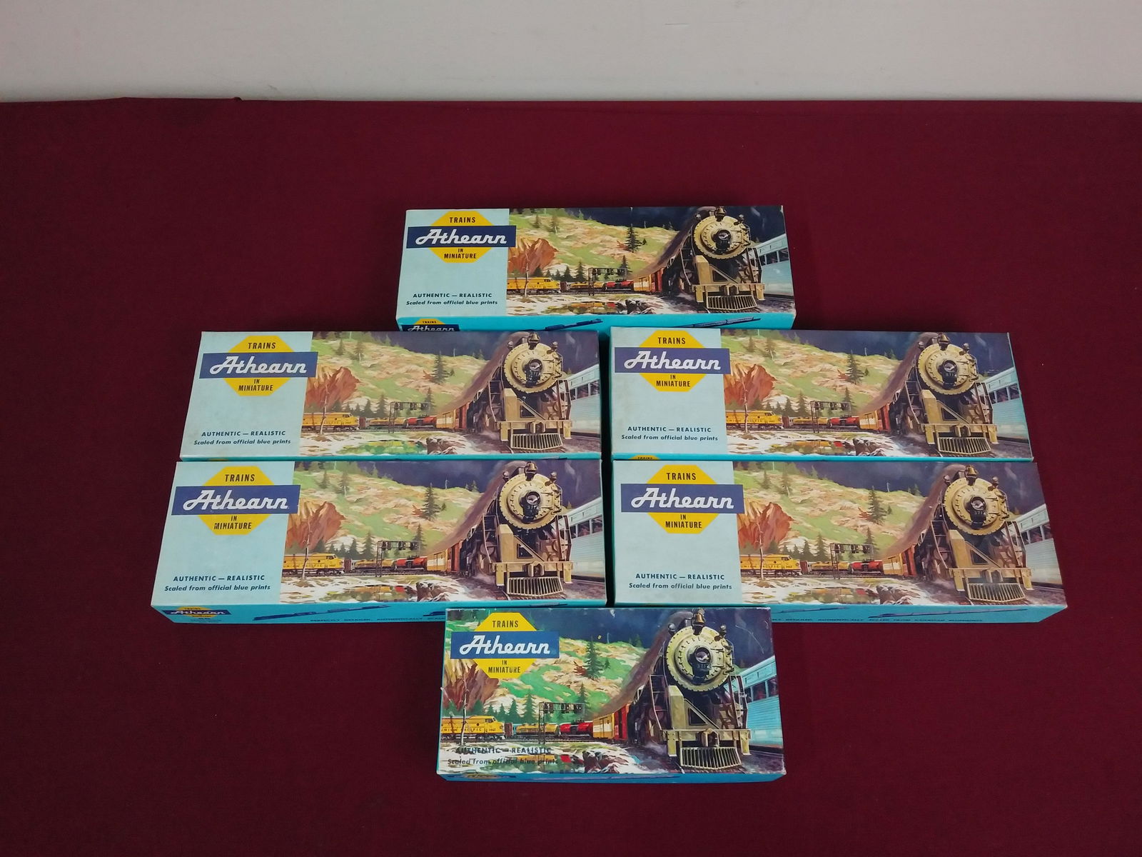 6 Athearn HO Scale PRR Passenger Car and Engine (1 of 3)