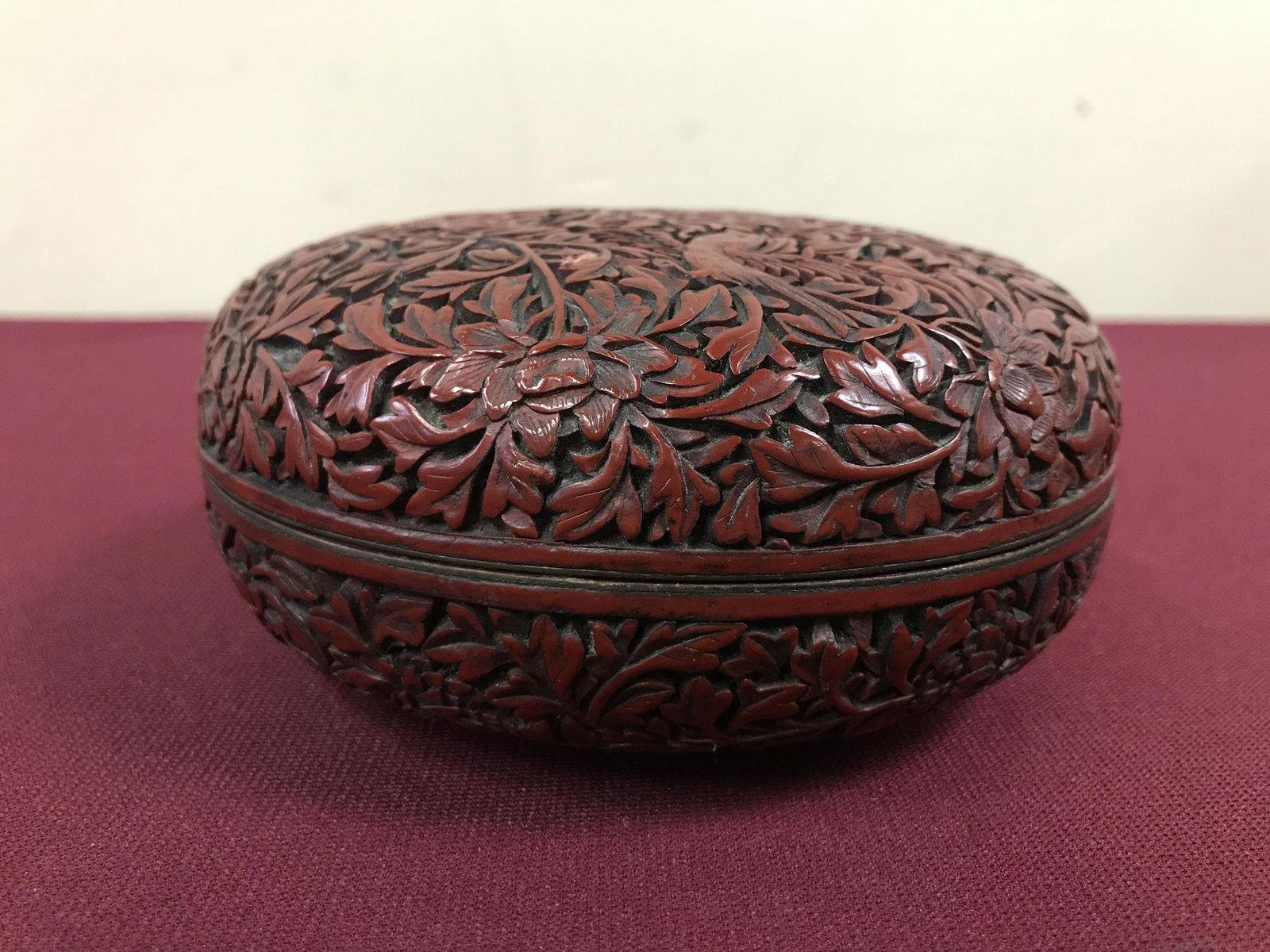 Cinnabar Round Lidded Box (1 of 5)