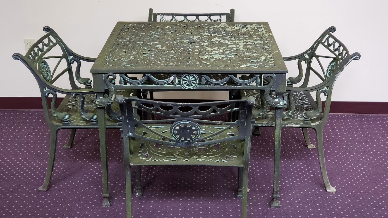 Outdoor Cast Metal Table with 4 Chairs (1 of 4)