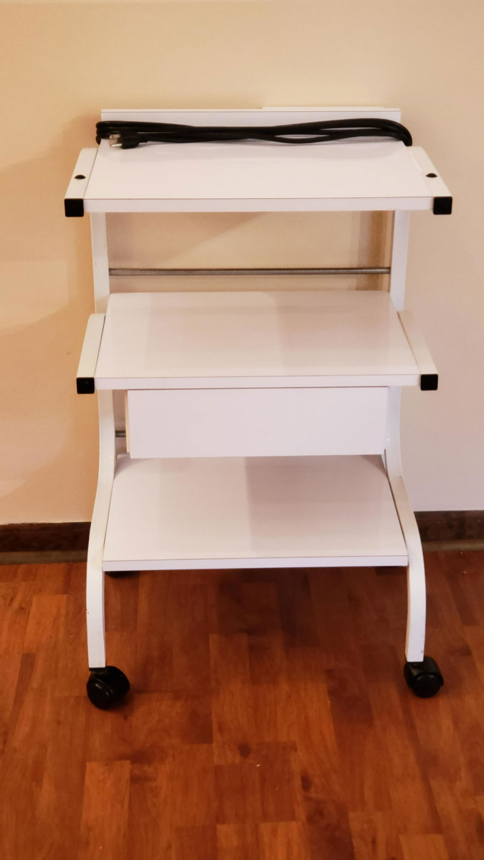 3 Shelf Rolling Stand (1 of 3)