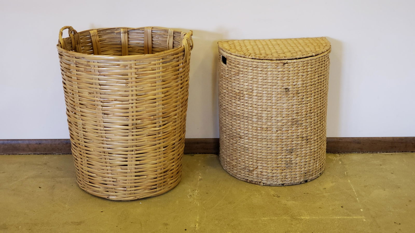 2 Large Woven Hampers (1 of 2)