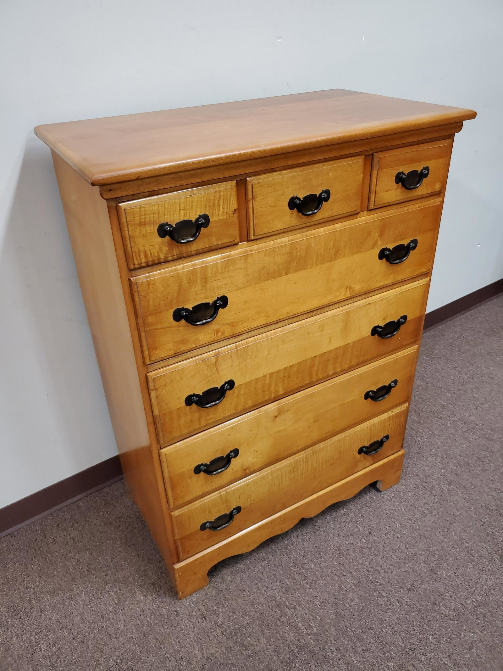 Circle Furniture Co. Dresser: 32" wide X 18" deep X 44" high. IMPORTANT: Before bidding, please read the terms and conditions below. When you registered for the auction you agreed to these terms and will be required to comply with