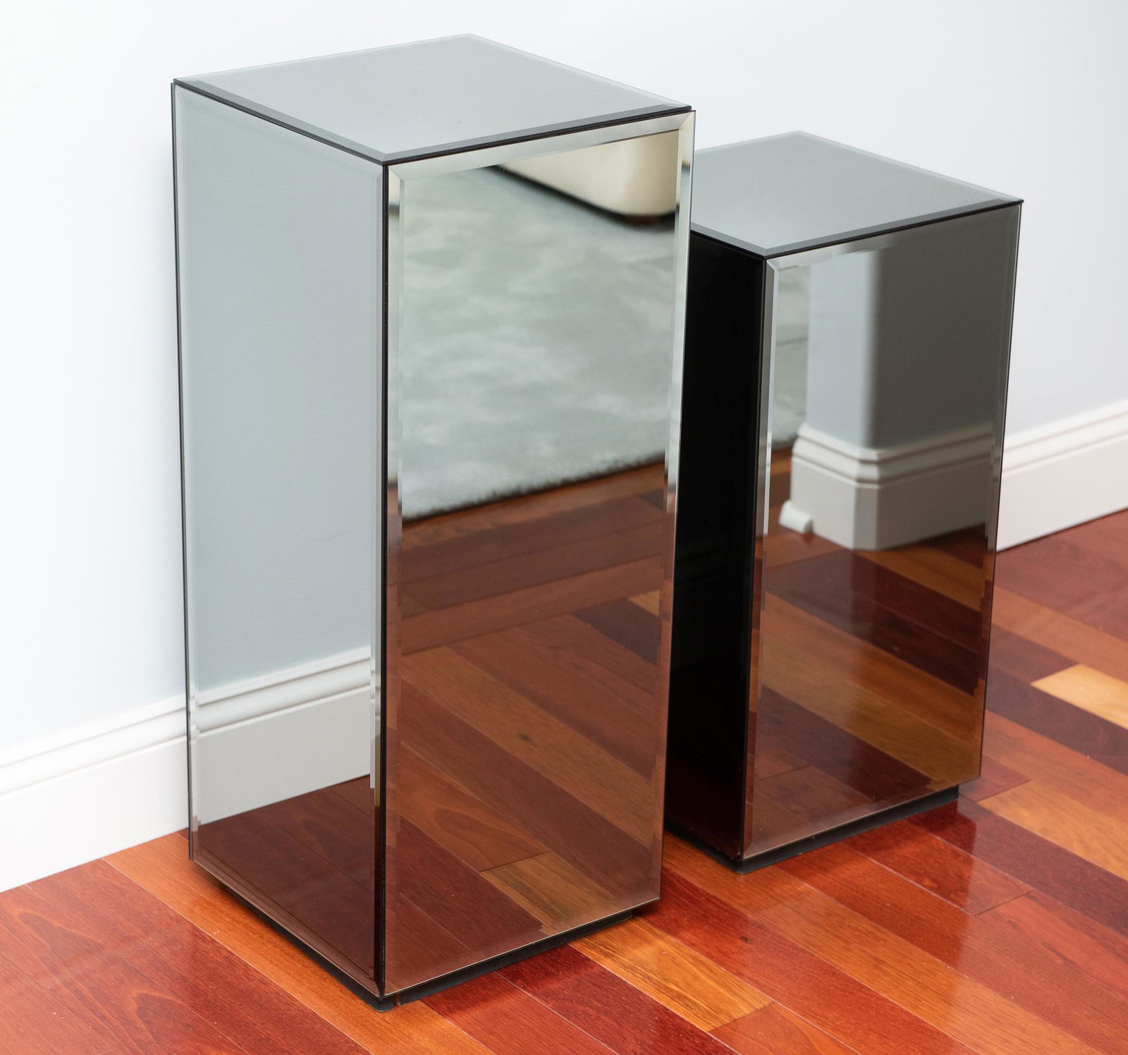 2 Mirrored Pedestals (1 of 2)