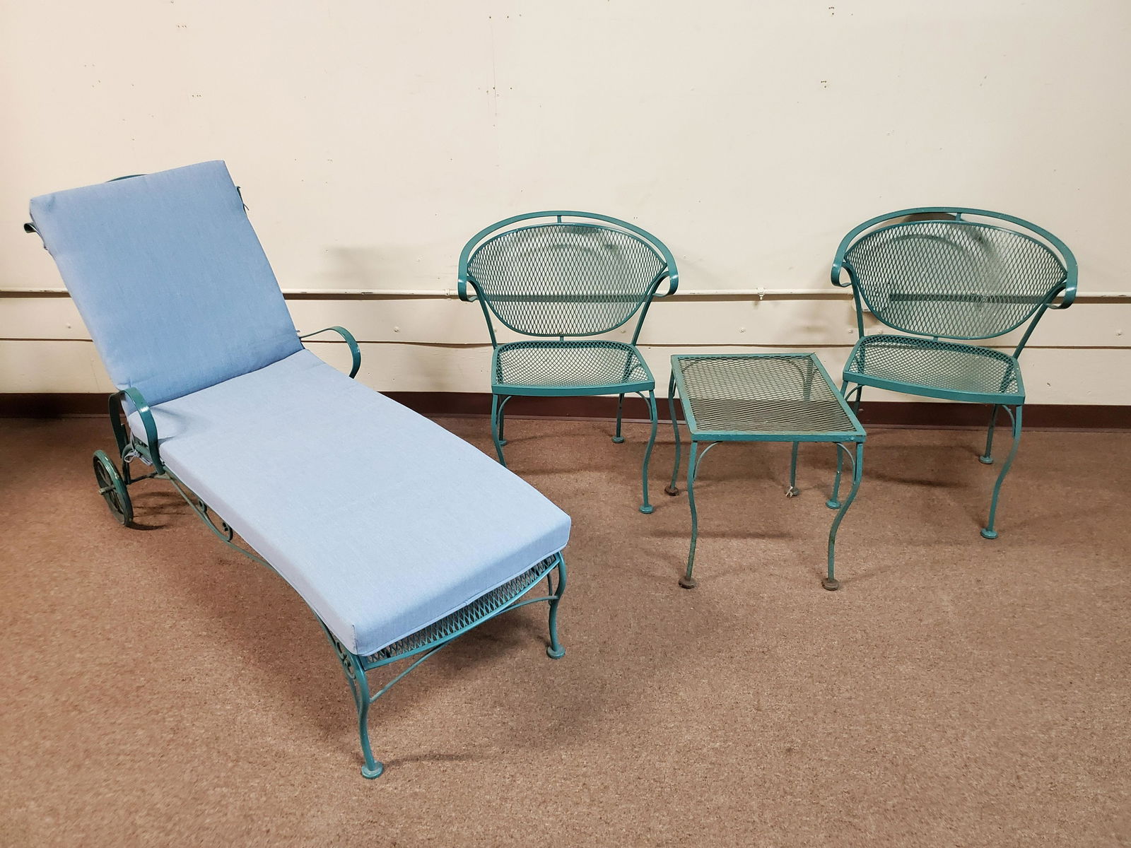 Metal Outdoor Chairs, Side Table & Lounge Chair (1 of 4)