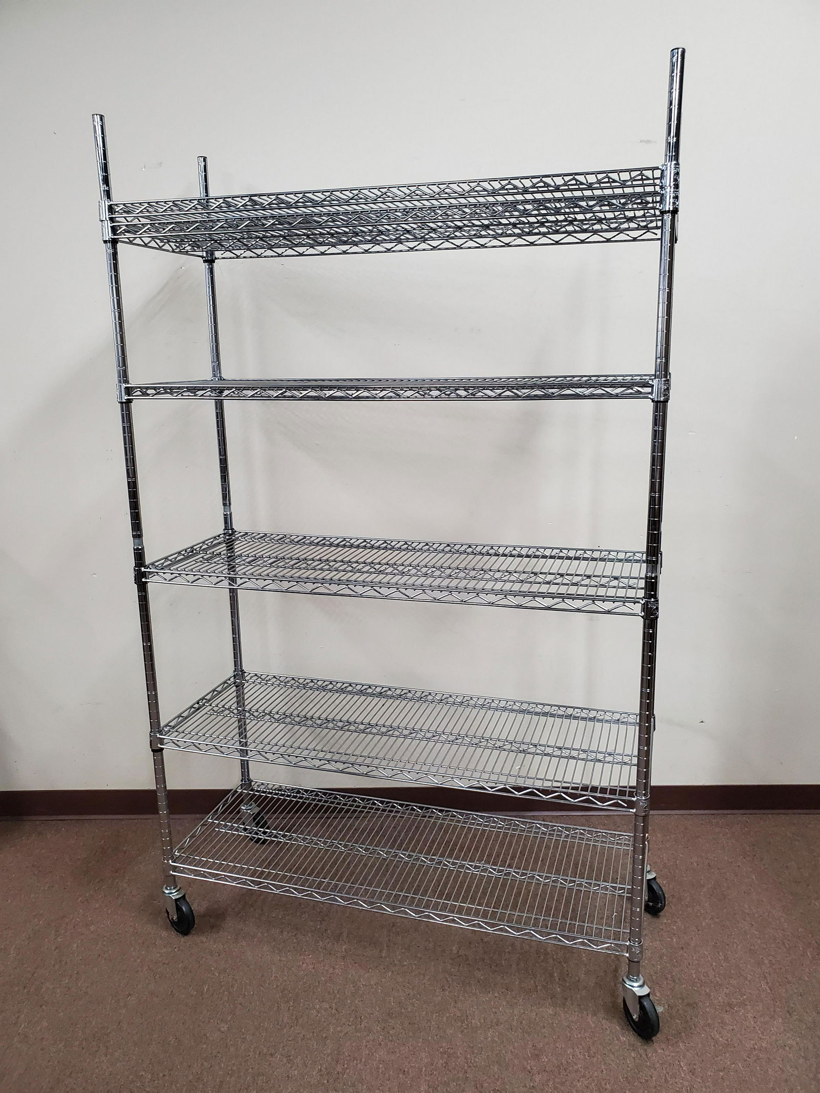Metal Rolling Rack (1 of 2)
