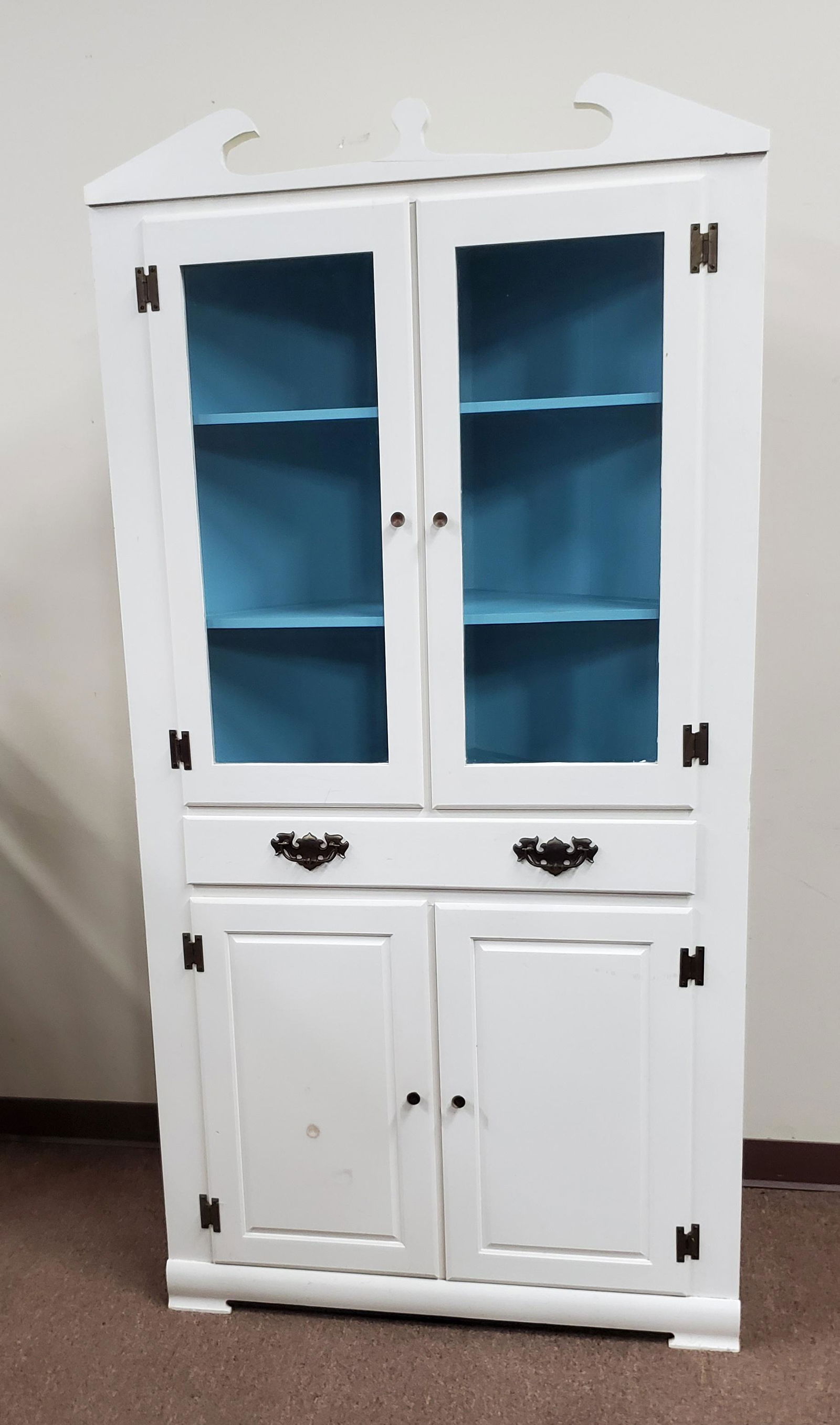 White Painted Corner Cabinet (1 of 4)
