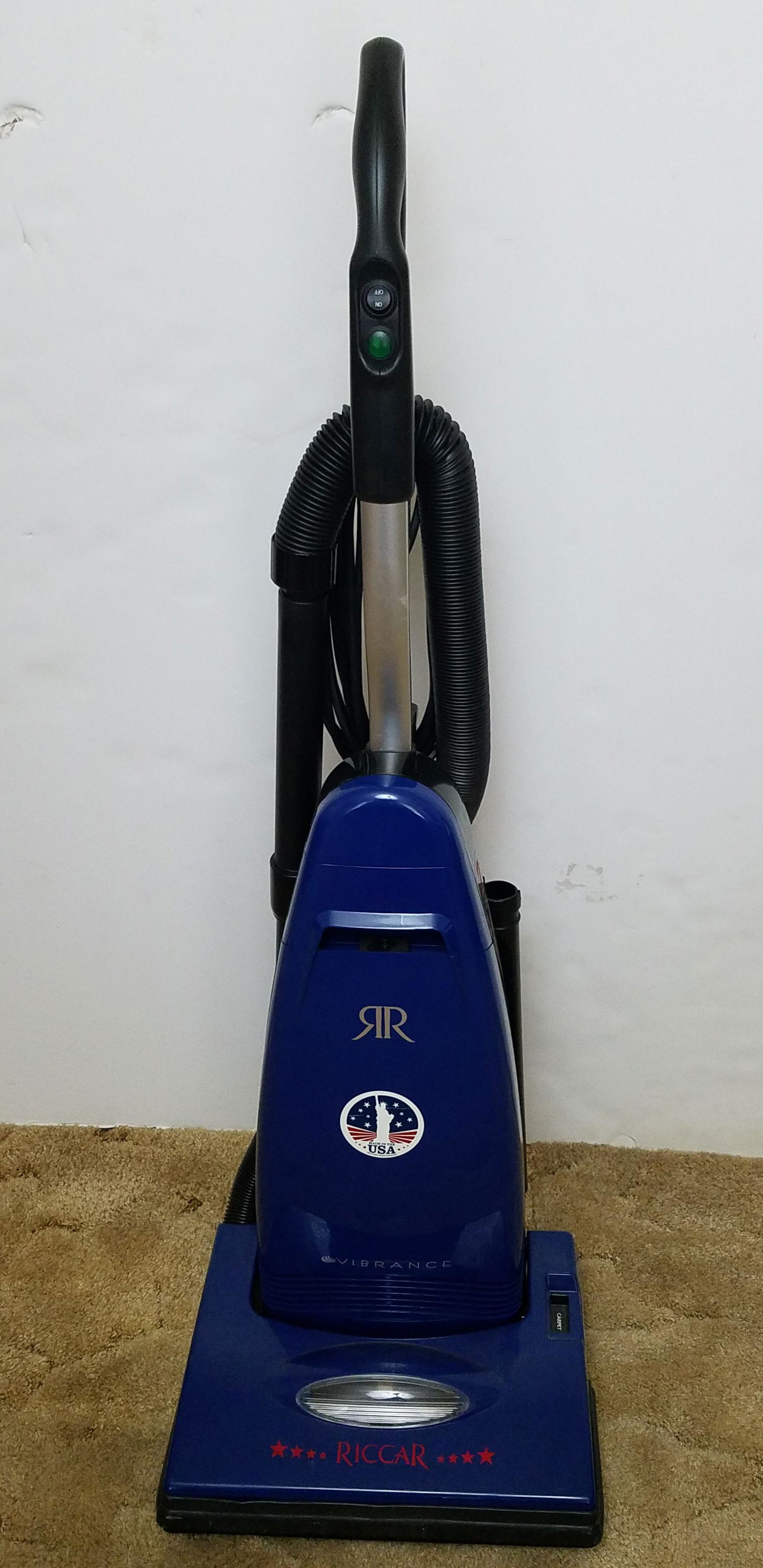 Riccar Vacuum Cleaner (1 of 2)