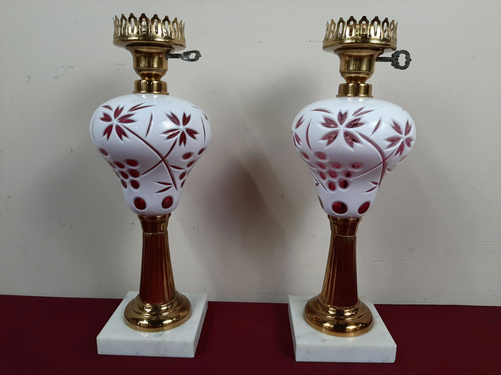 Pr Cut to Clear Glass Lamps (1 of 1)