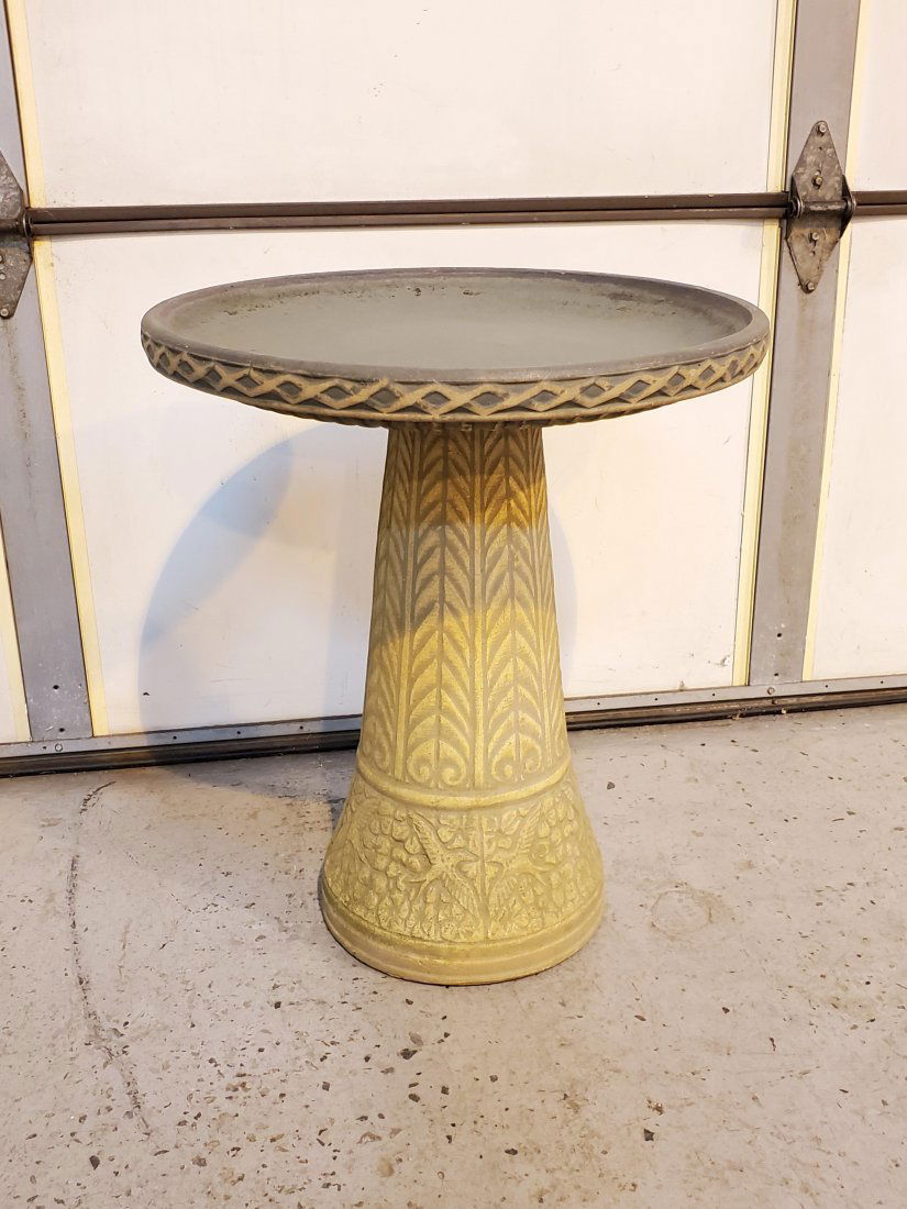 Green/Cream Bird Bath (1 of 2)
