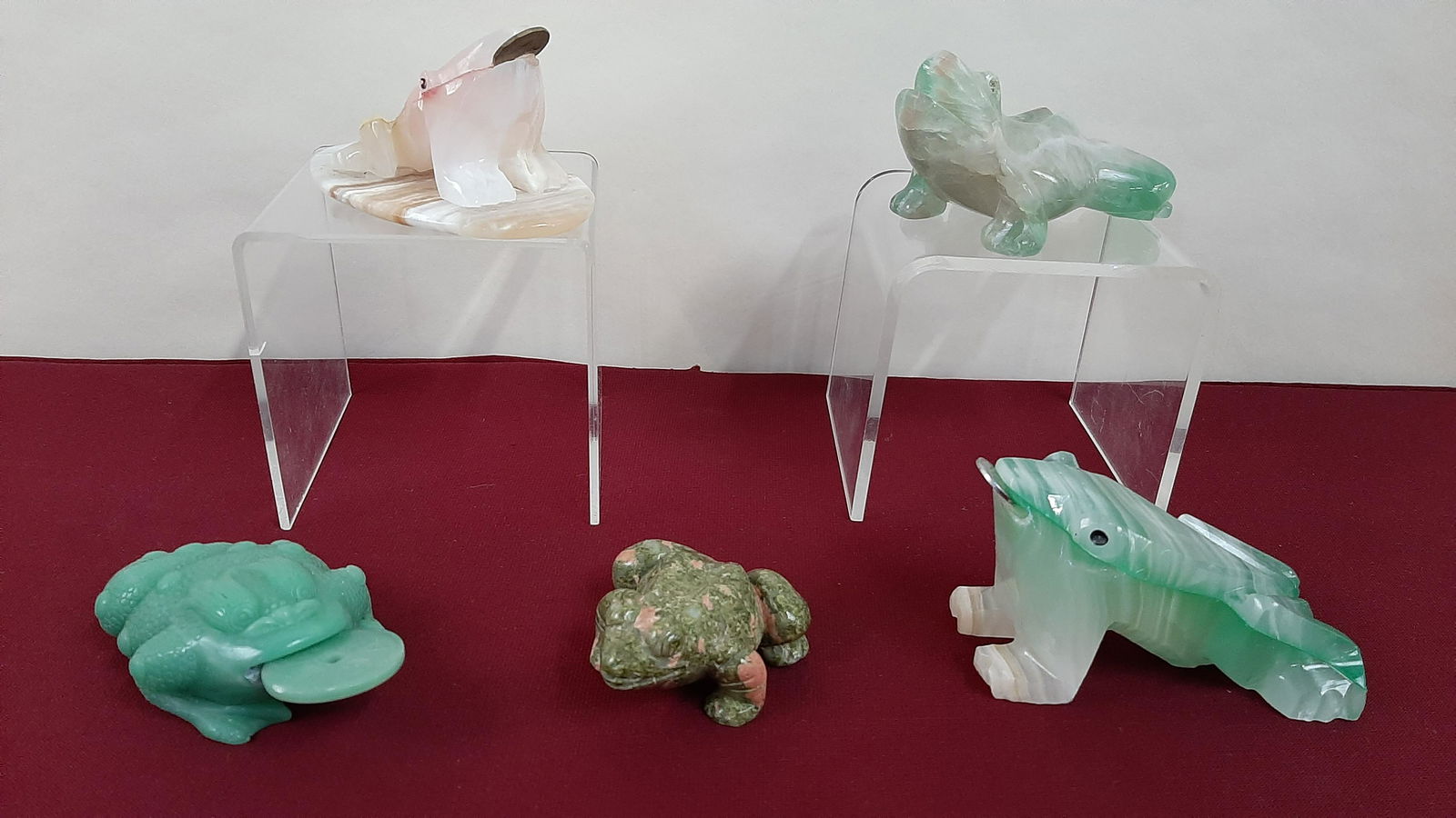 5 Hardstone Fortune Frogs (1 of 9)