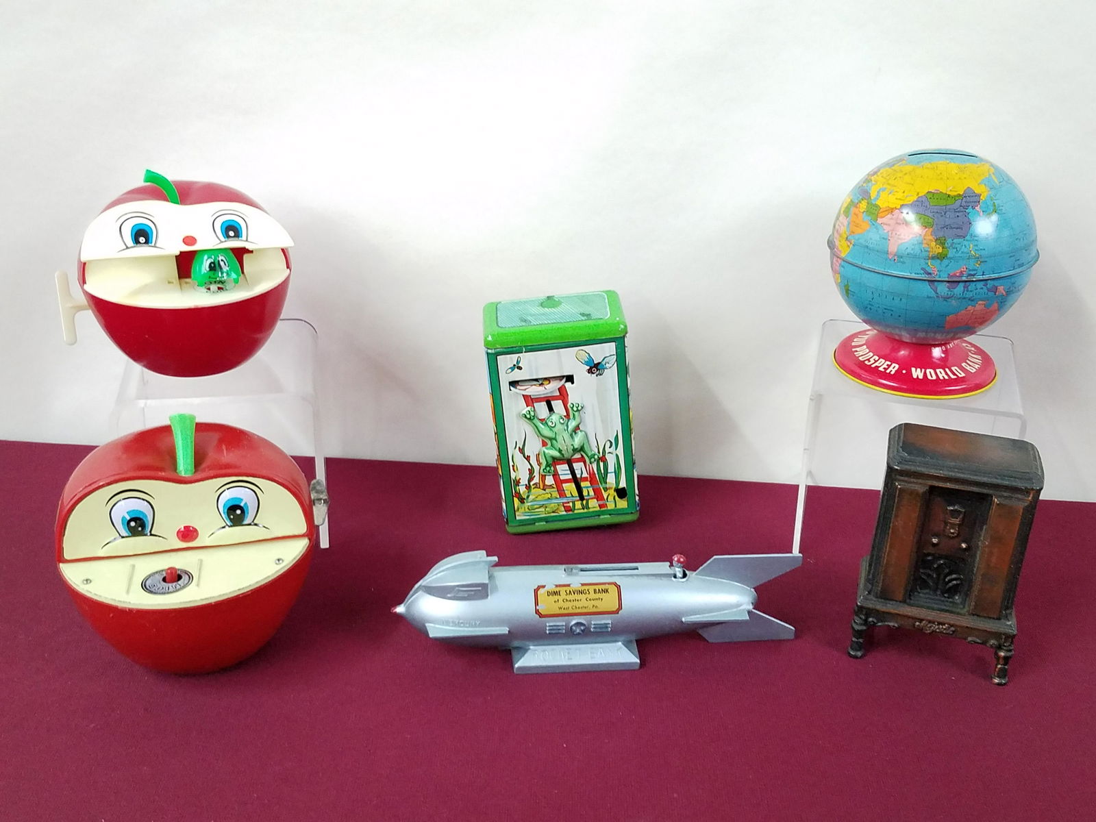 6 Vintage Coin Banks (1 of 6)