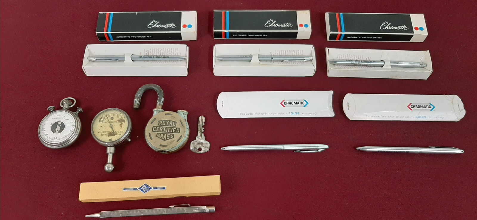 9 Pcs incl. Chromatic Pens (1 of 5)