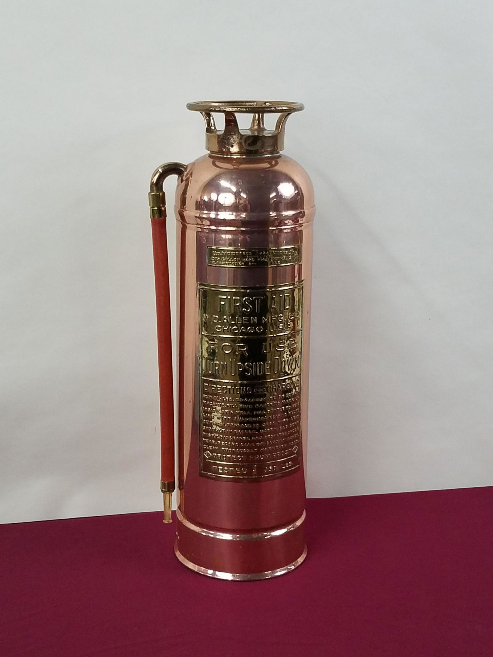 W. D. Allen MFG Co Fire Extinguisher (1 of 2)
