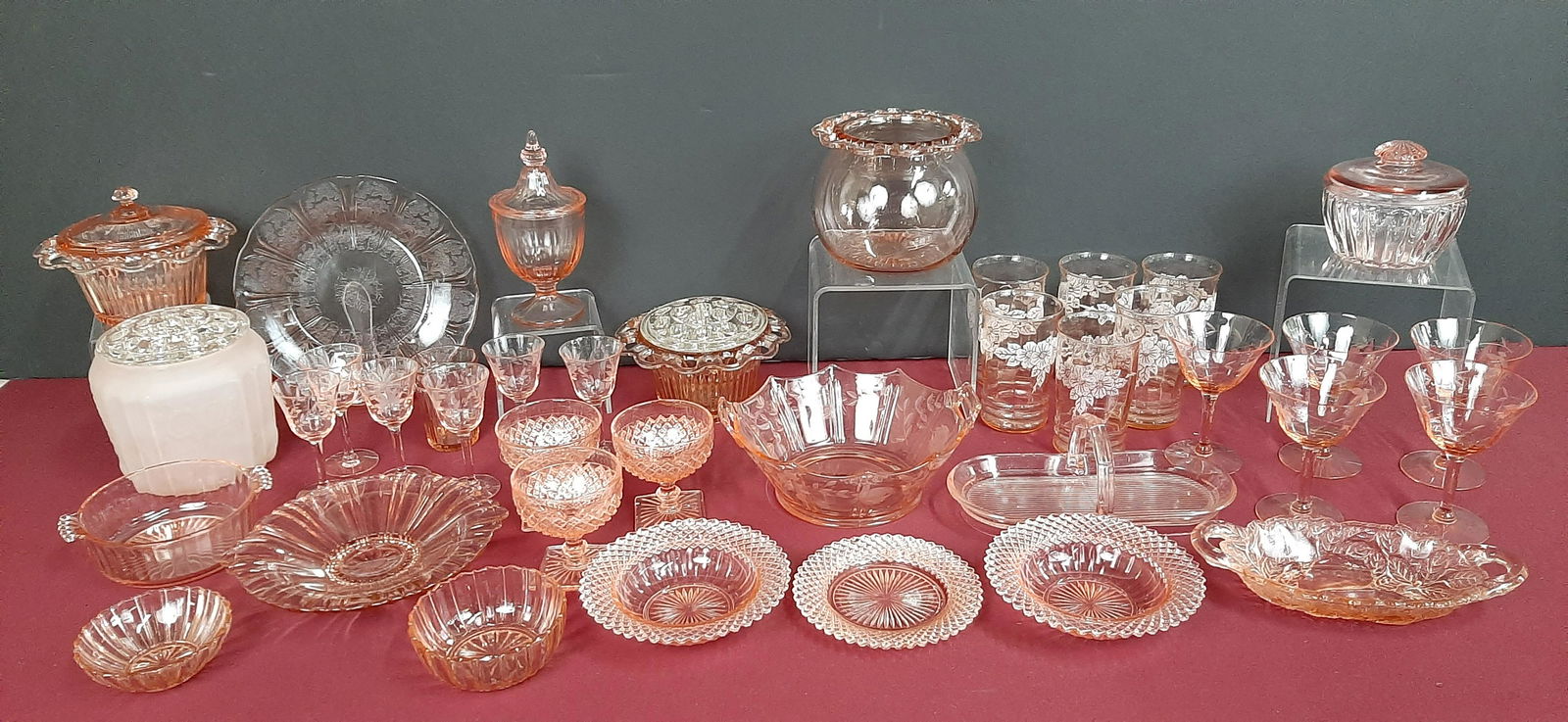 38 Pcs Pink Depression (1 of 4)