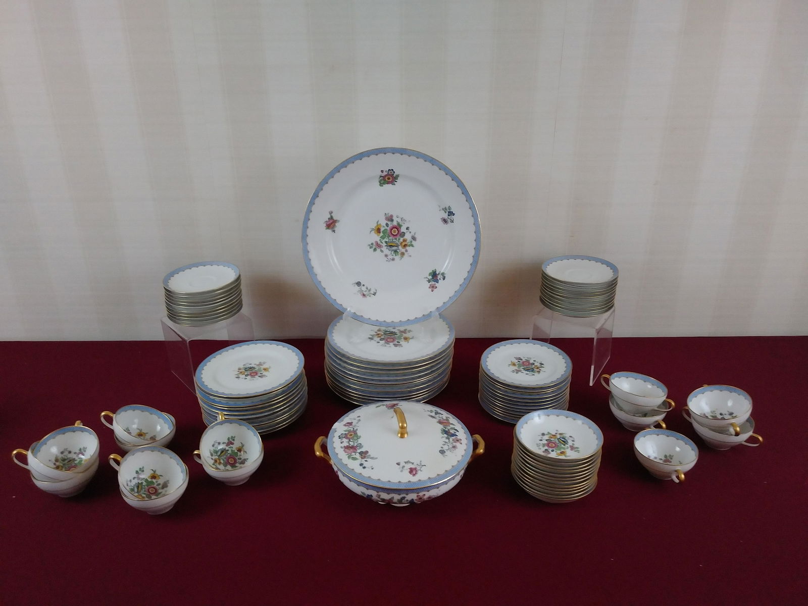 82 G. Ahrenfeldt Limoges Dinnerware: Dinner plate: 9-3/4". IMPORTANT: Before bidding, please read the terms and conditions below. When you registered for the auction you agreed to these terms and will be required to comply with them.