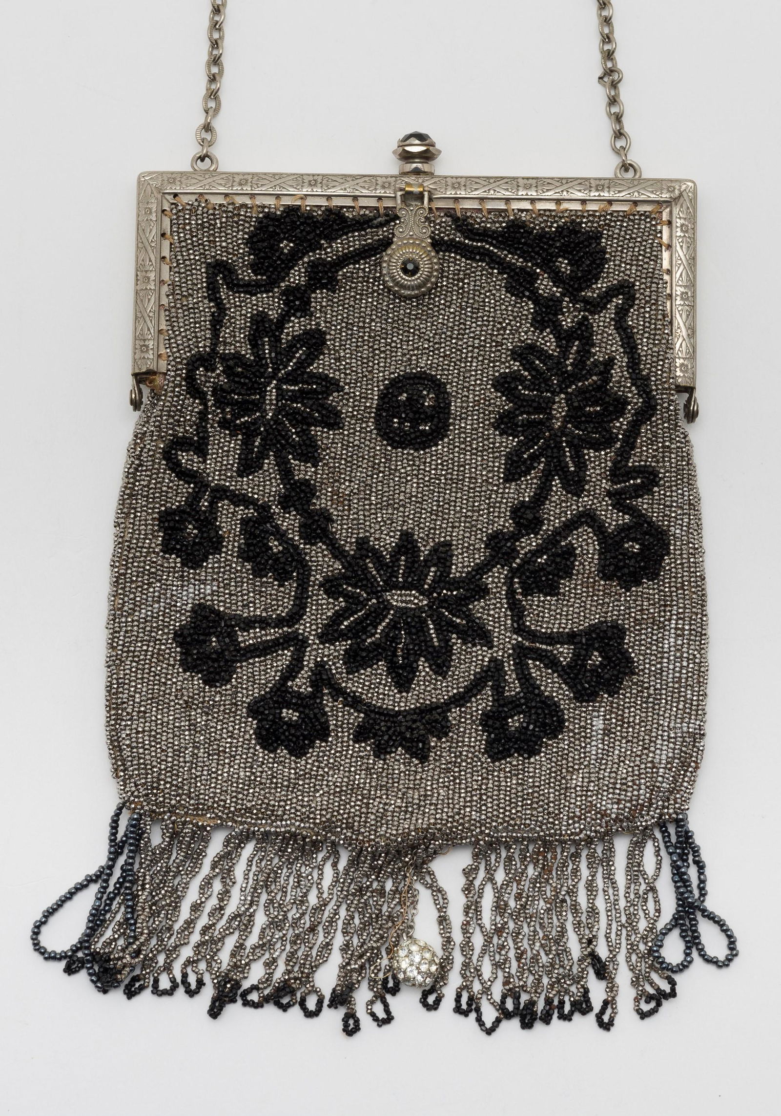 Antique Silver and Black Beaded Purse (1 of 5)