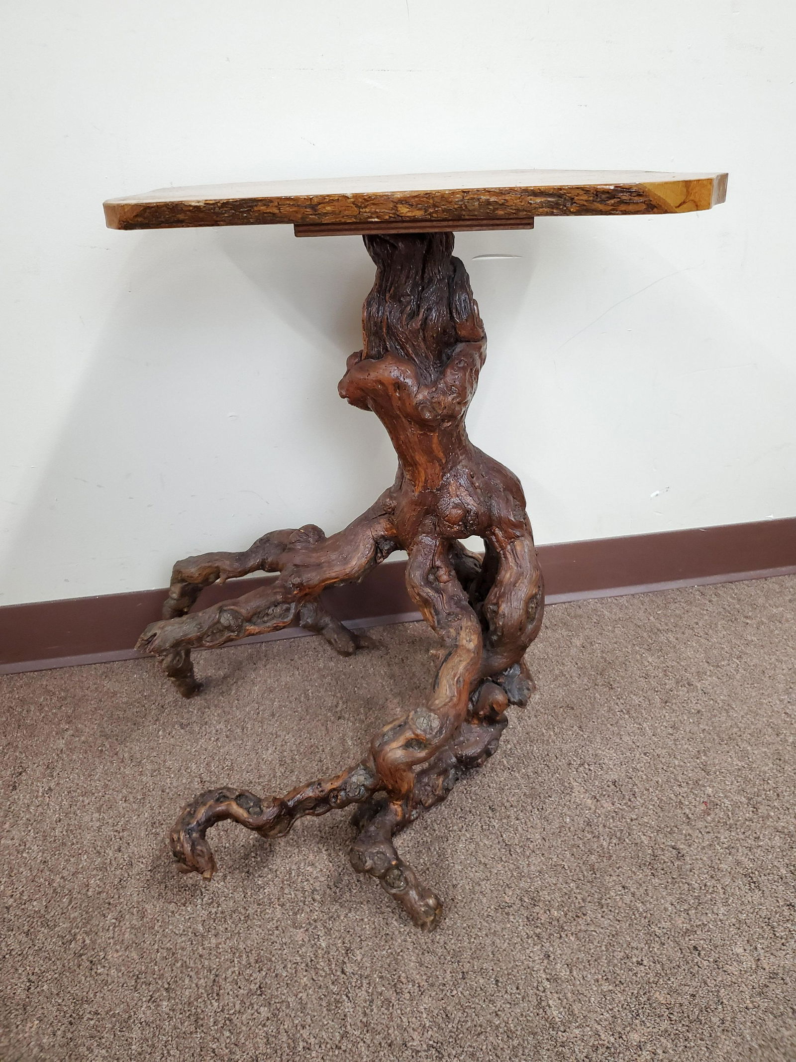 Grape Vine Table (1 of 3)