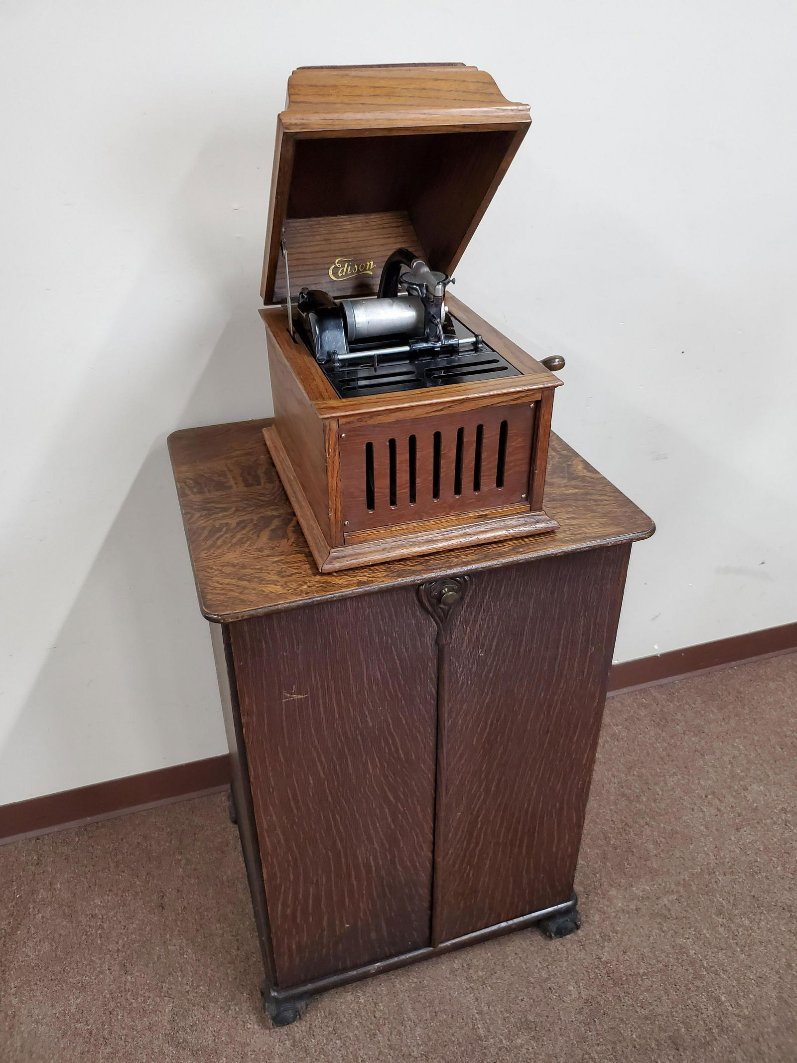 Edison Phonograph with Cabinet and Cylinders (1 of 20)
