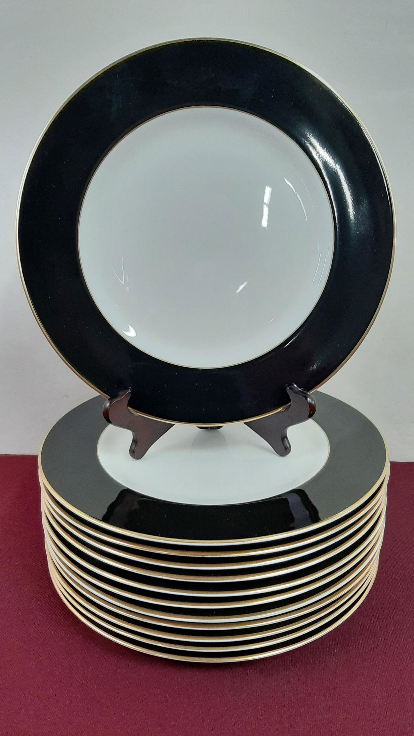 12 Pickard "Ebony" Dinner Plates (1 of 2)