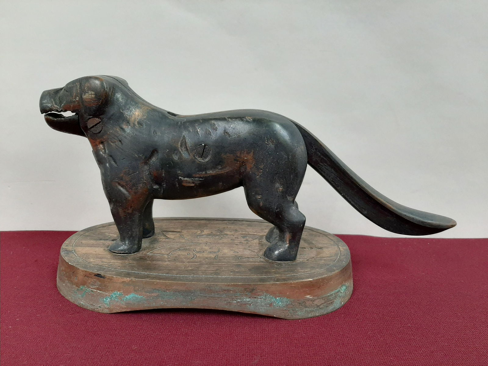 Antique Cast Iron Dog Nut Cracker (1 of 4)