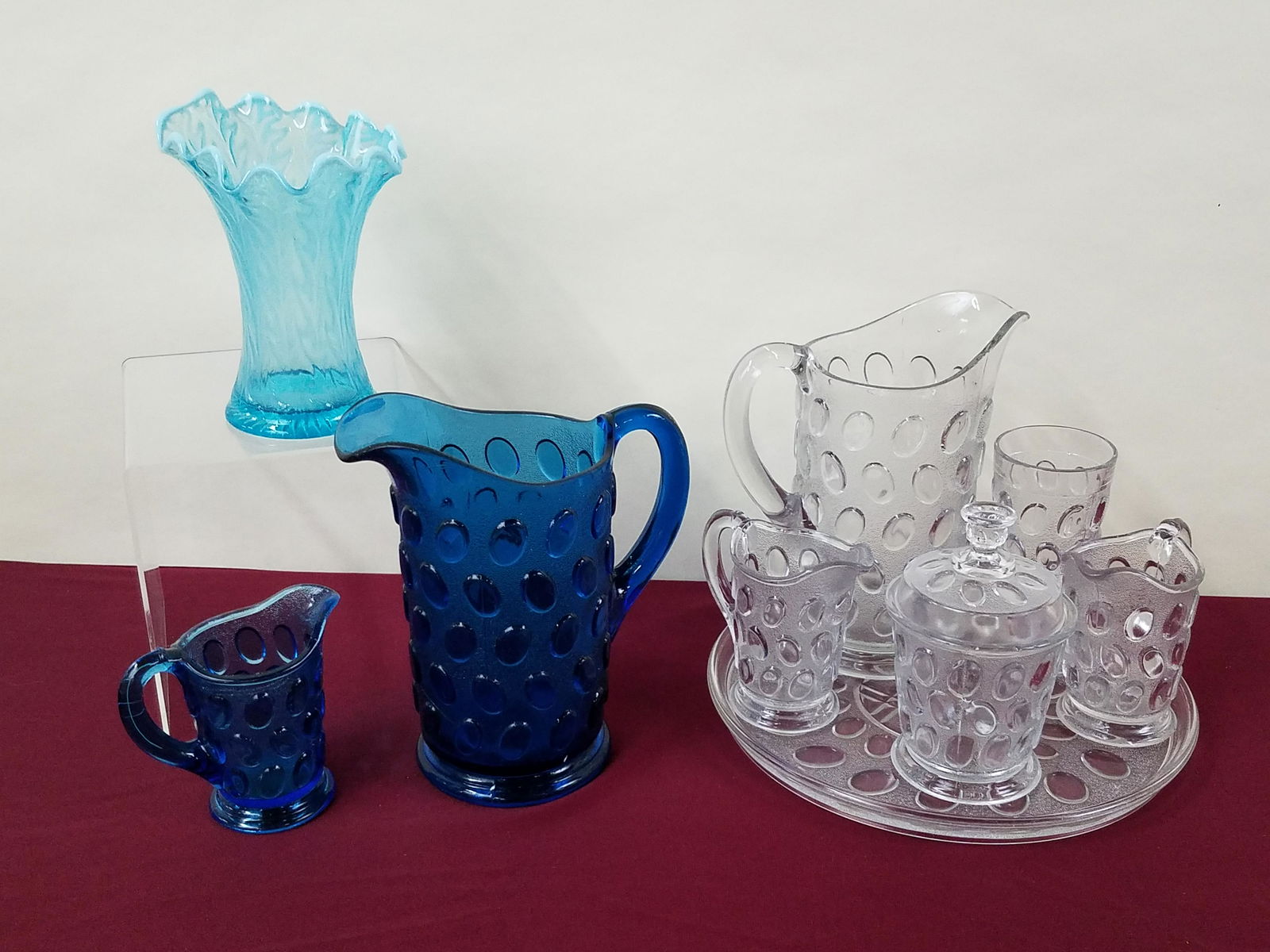 8 Pcs Bubble Glass and Blue Opalescent Vase (1 of 3)