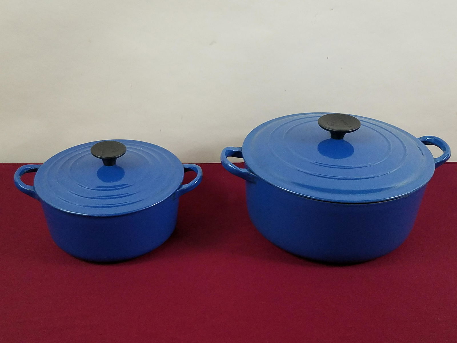 2 Le Creuset Dutch Ovens (1 of 9)