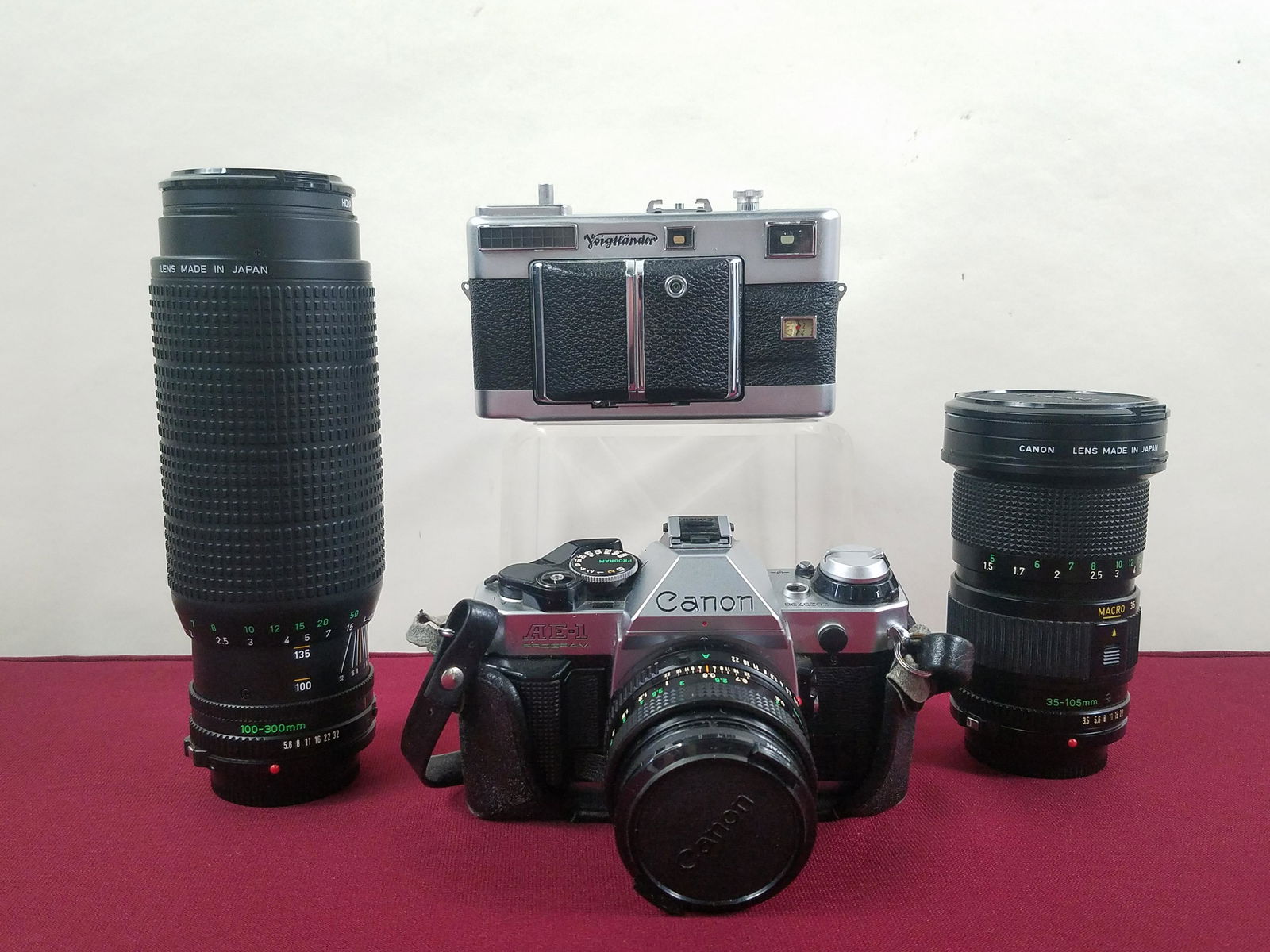 2 Cameras and 2 Lenses incl Canon (1 of 7)