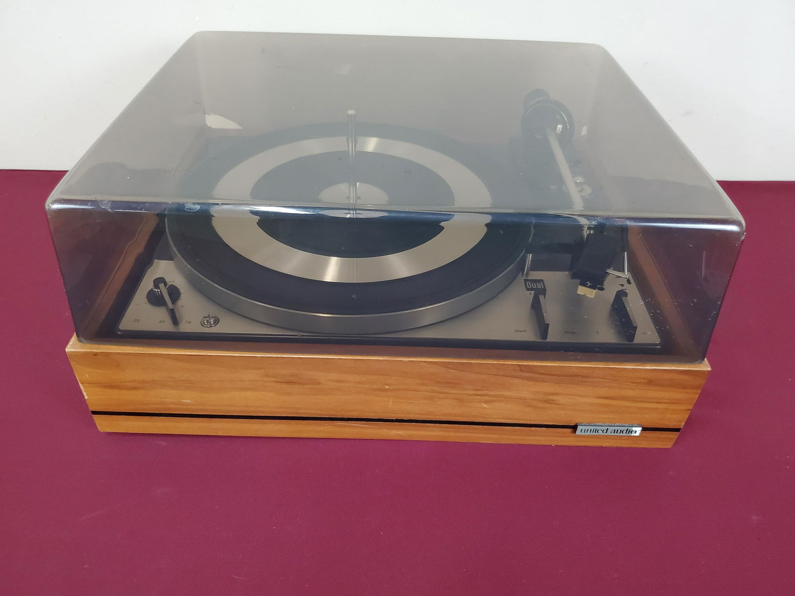 United Audio Dual 1219 Turn Table (1 of 3)