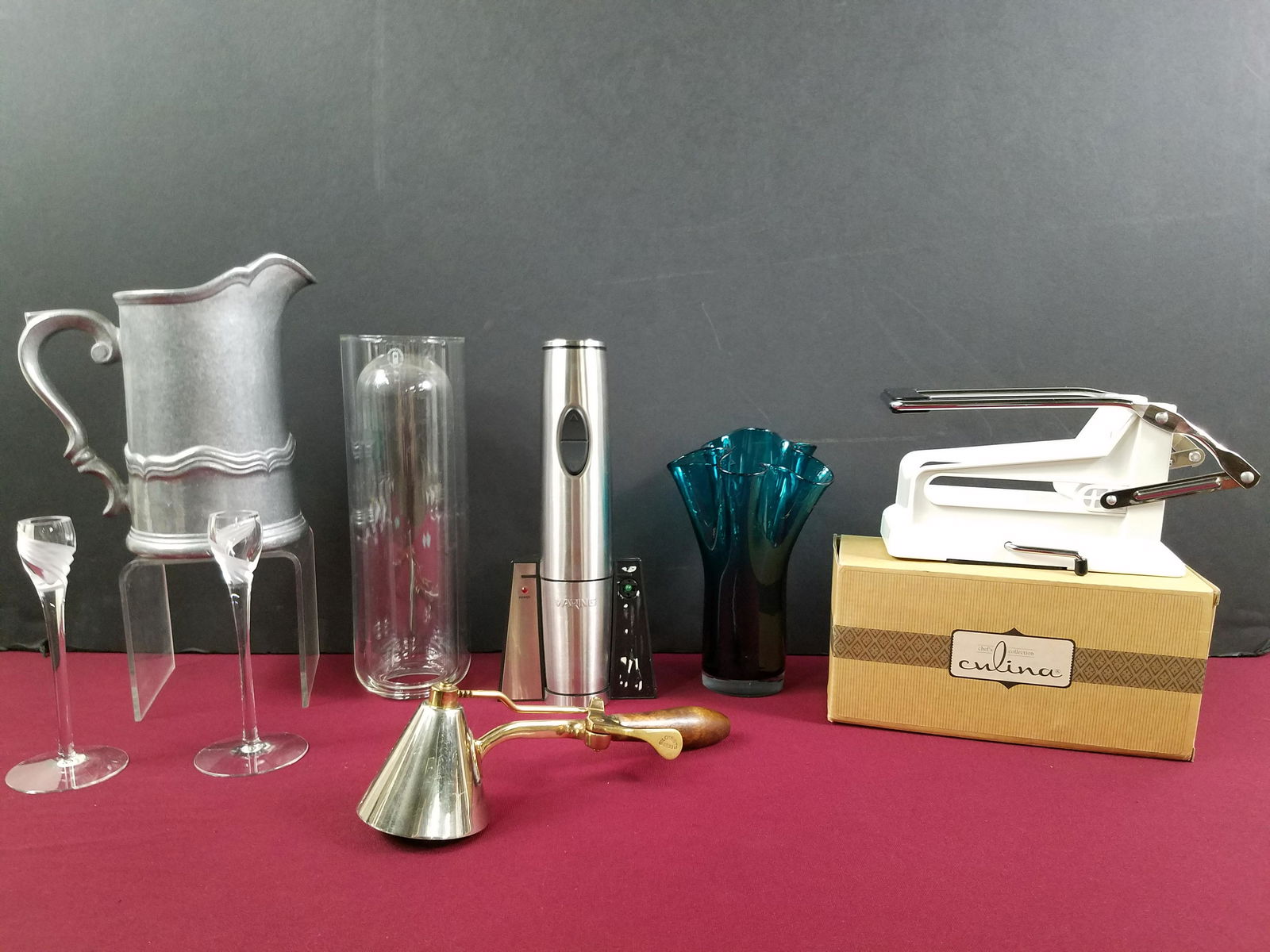 8 pcs Kitchen and Glassware (1 of 8)