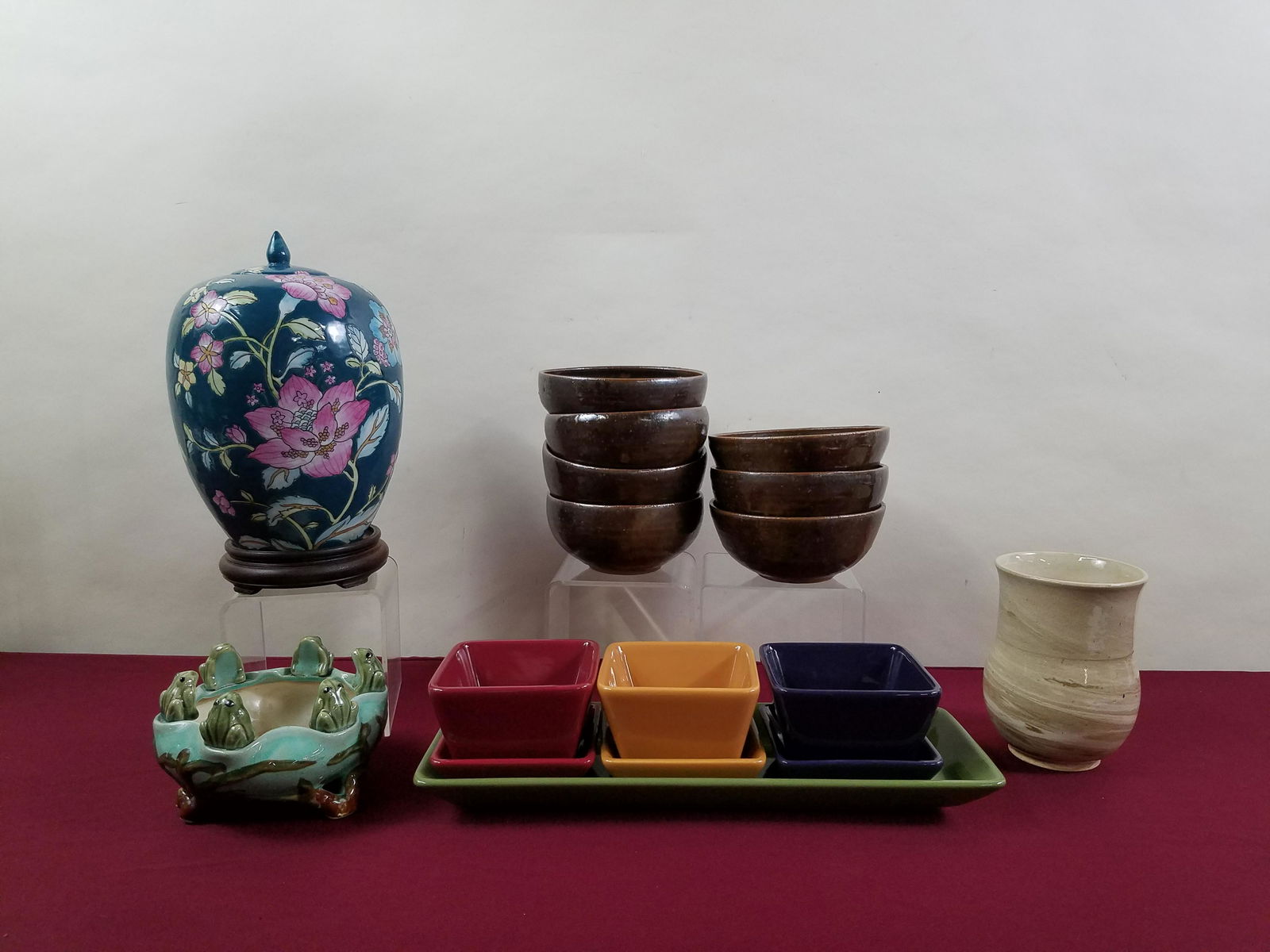 17 Pcs Ceramics incl Frog Bowl (1 of 10)